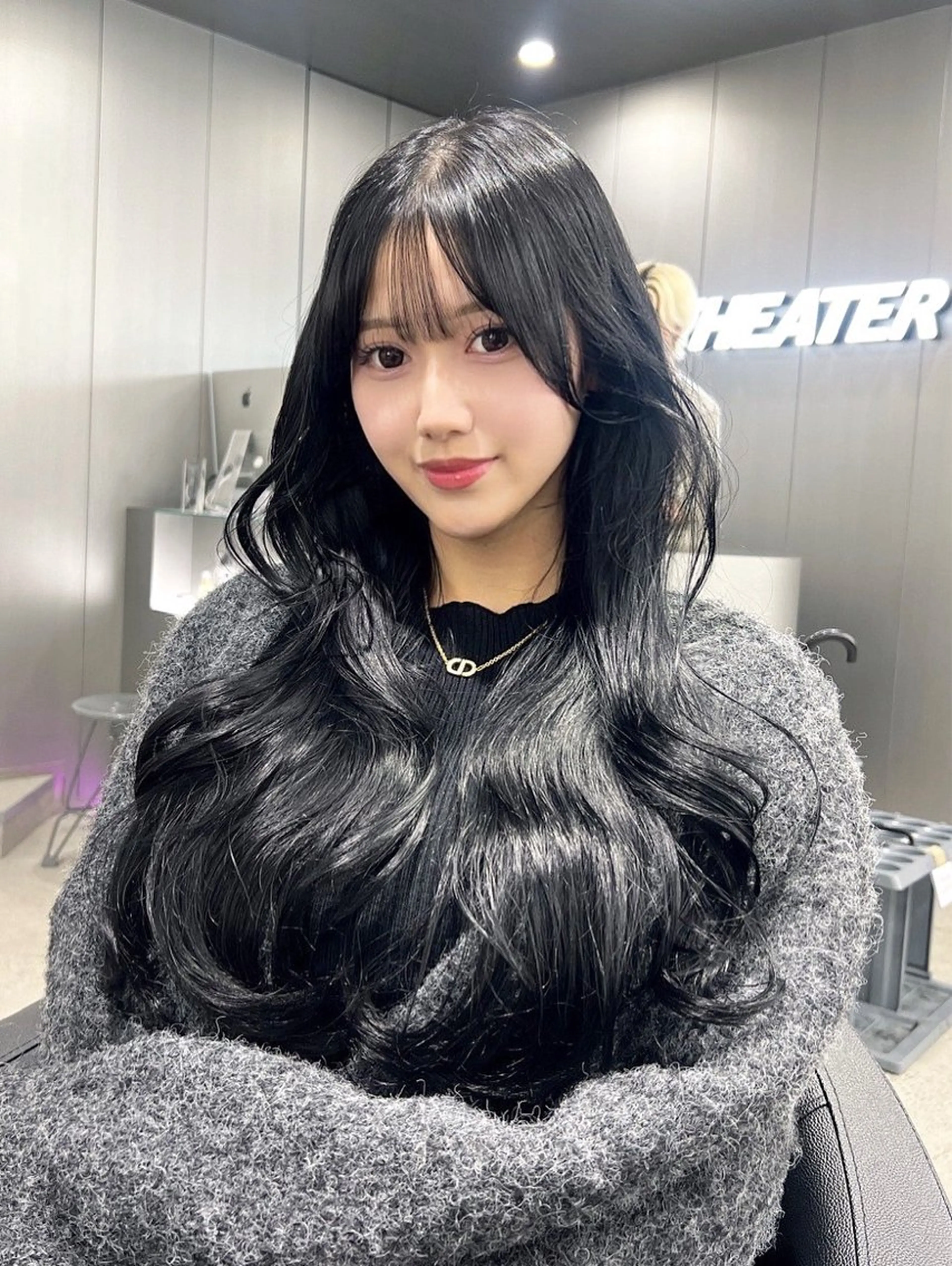 ロング カラー 黒髪 ブルーカラー ブルーブラック カット ヘアカラー トリートメント ヘッドスパ 💖可愛い色たくさん 権田やすなり💖のヘアスタイル