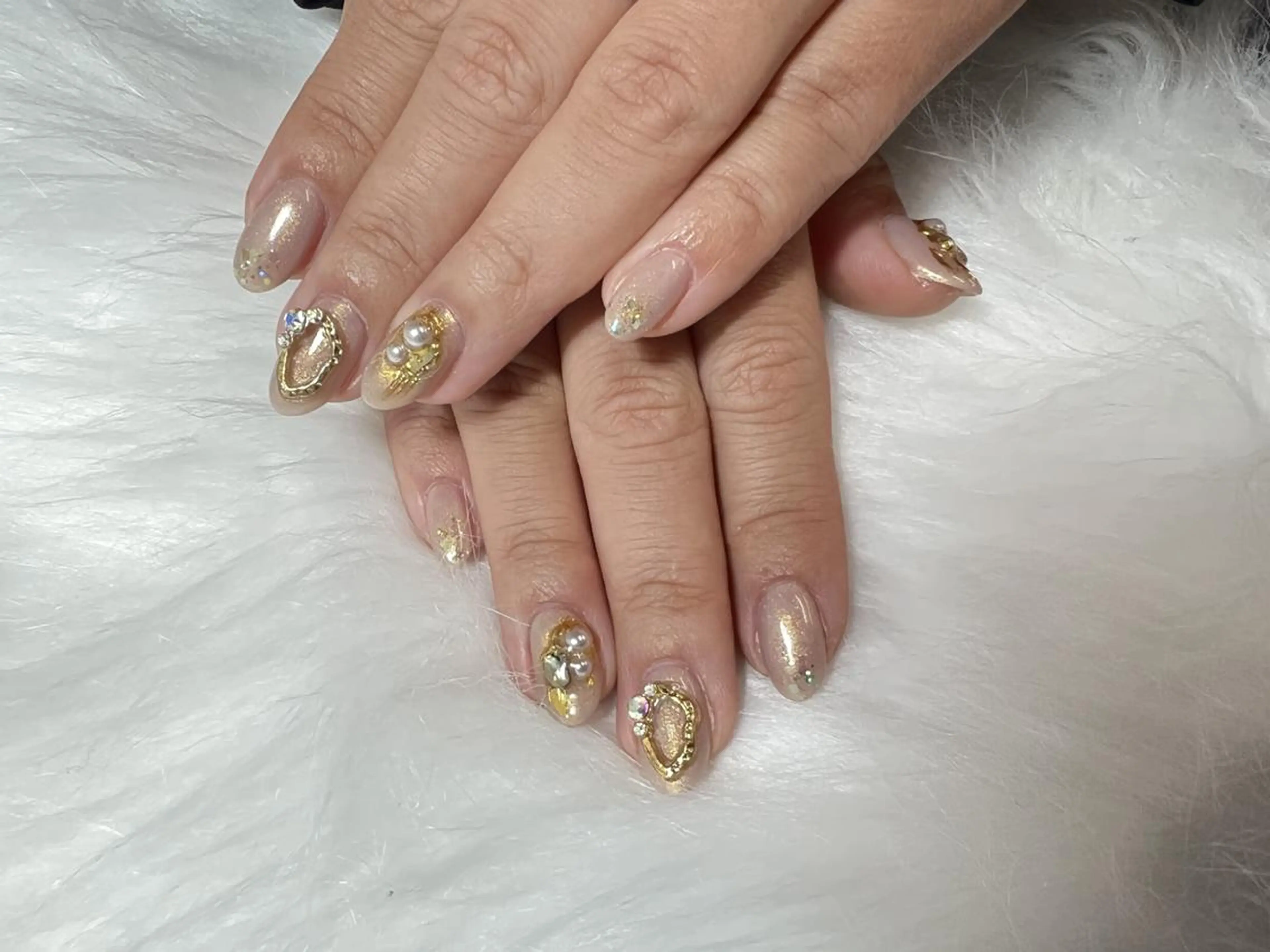 ネイル ハンドネイル ビューティーサロン ヘゼリヒのネイルデザイン