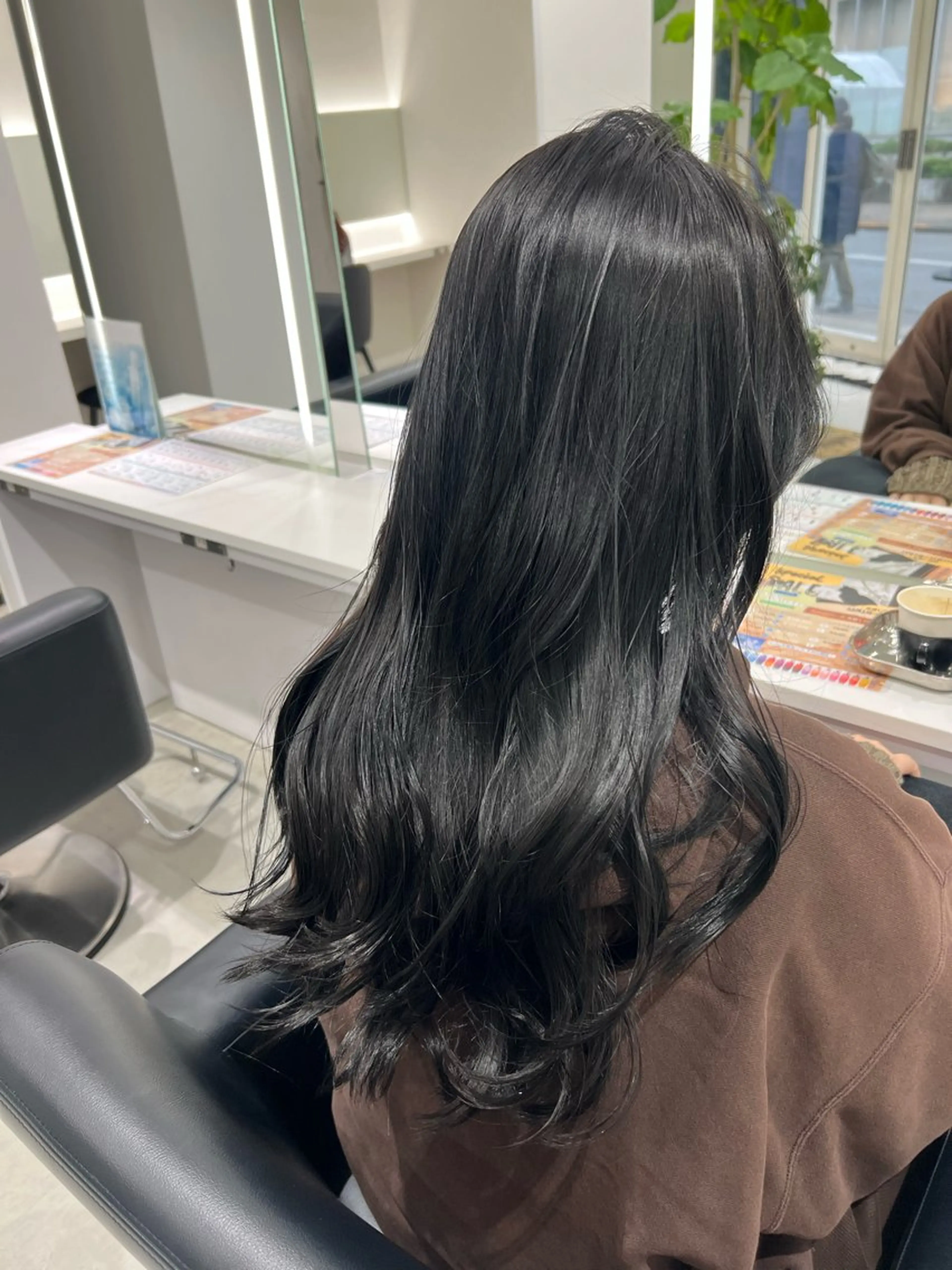 ロング カラー ヘアカラー トリートメント ヘッドスパ ヘアセット 🖤:抜け感×大人 透明感カラー/Aoiのヘアスタイル