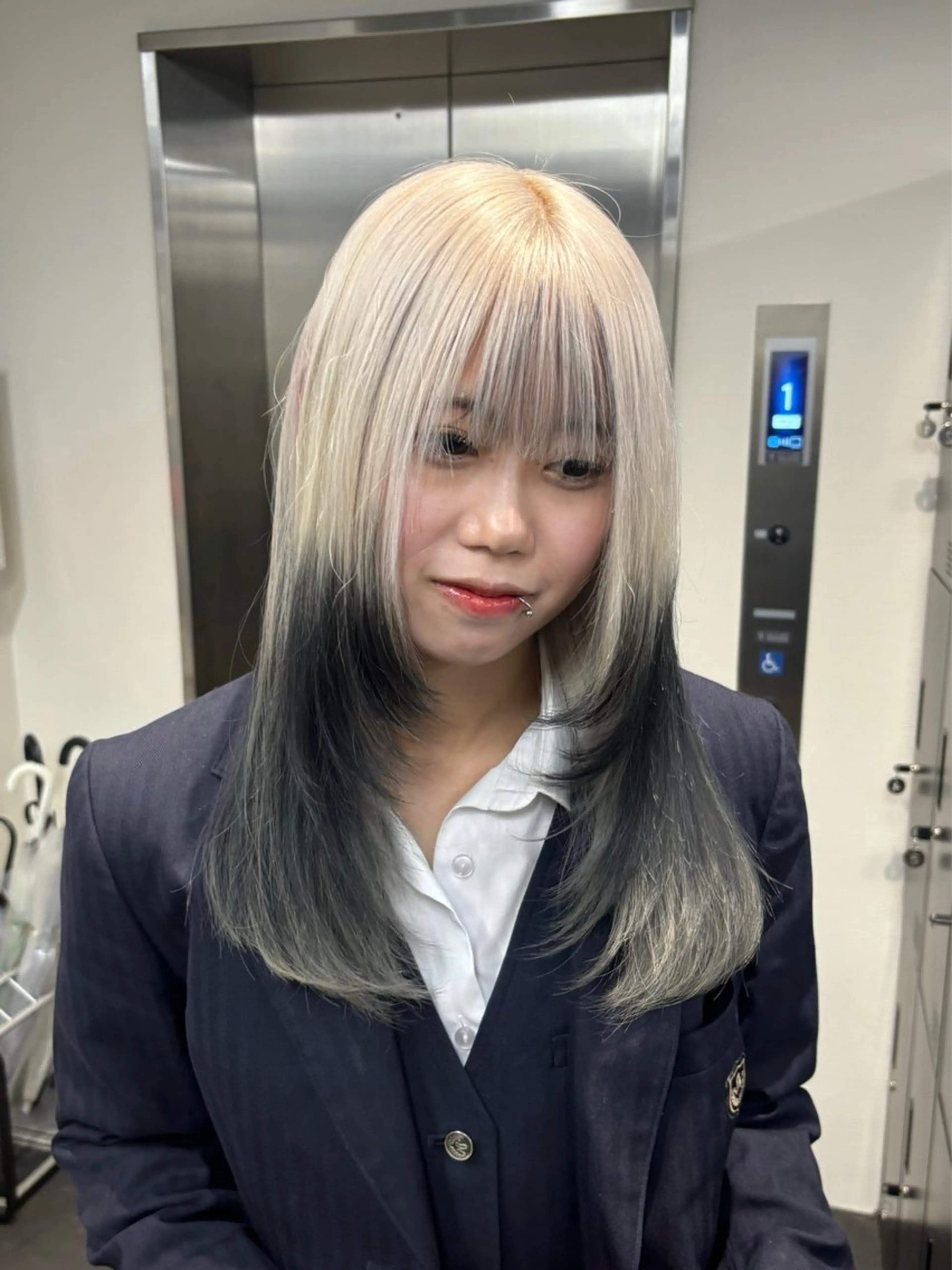 ロング カラー ヘアカラー ミリ/原宿/ハイ トーンカラー💫のヘアスタイル