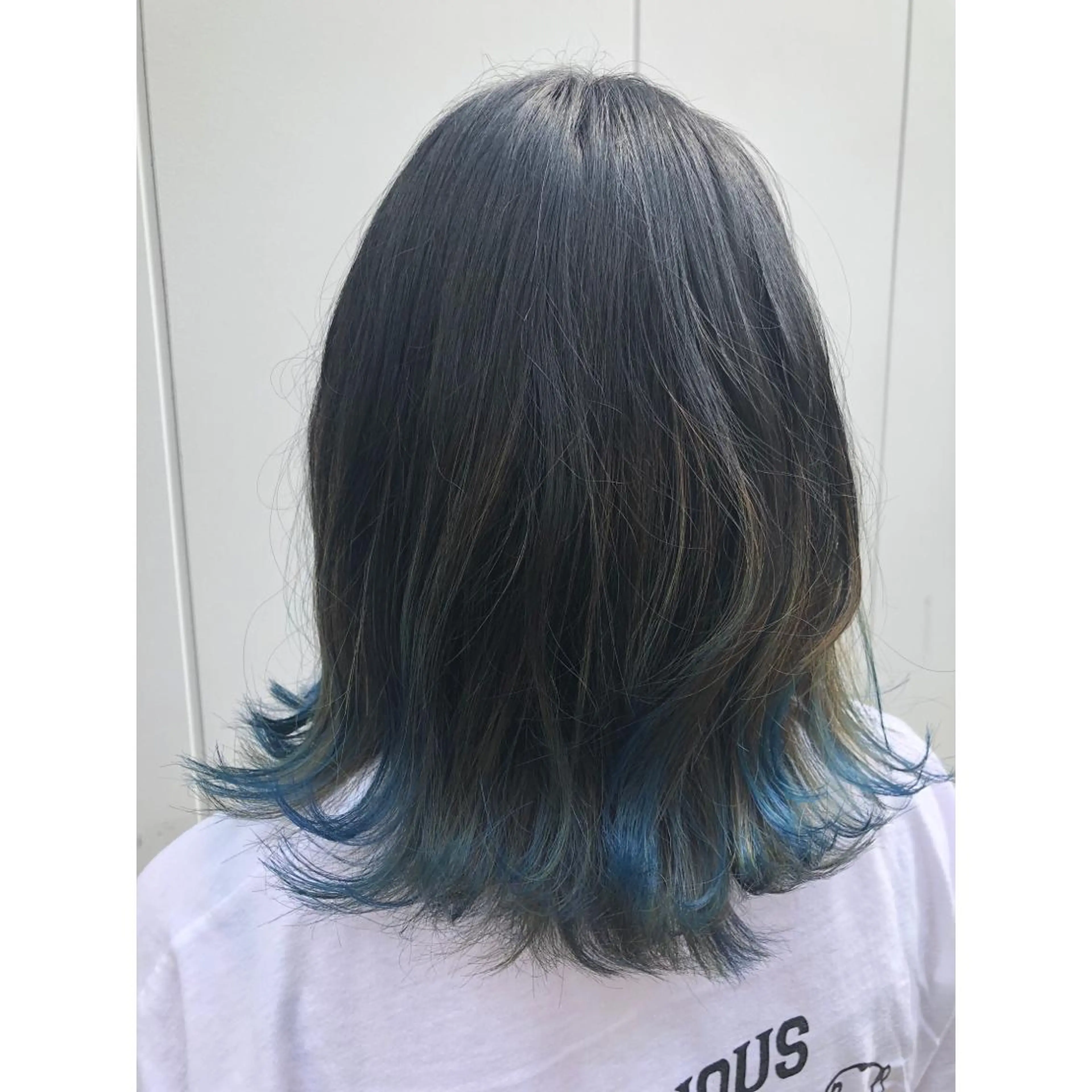 ミディアム カラー ユニコーンカラー パーソナルカラー診断 できます　木曽　主博のヘアスタイル