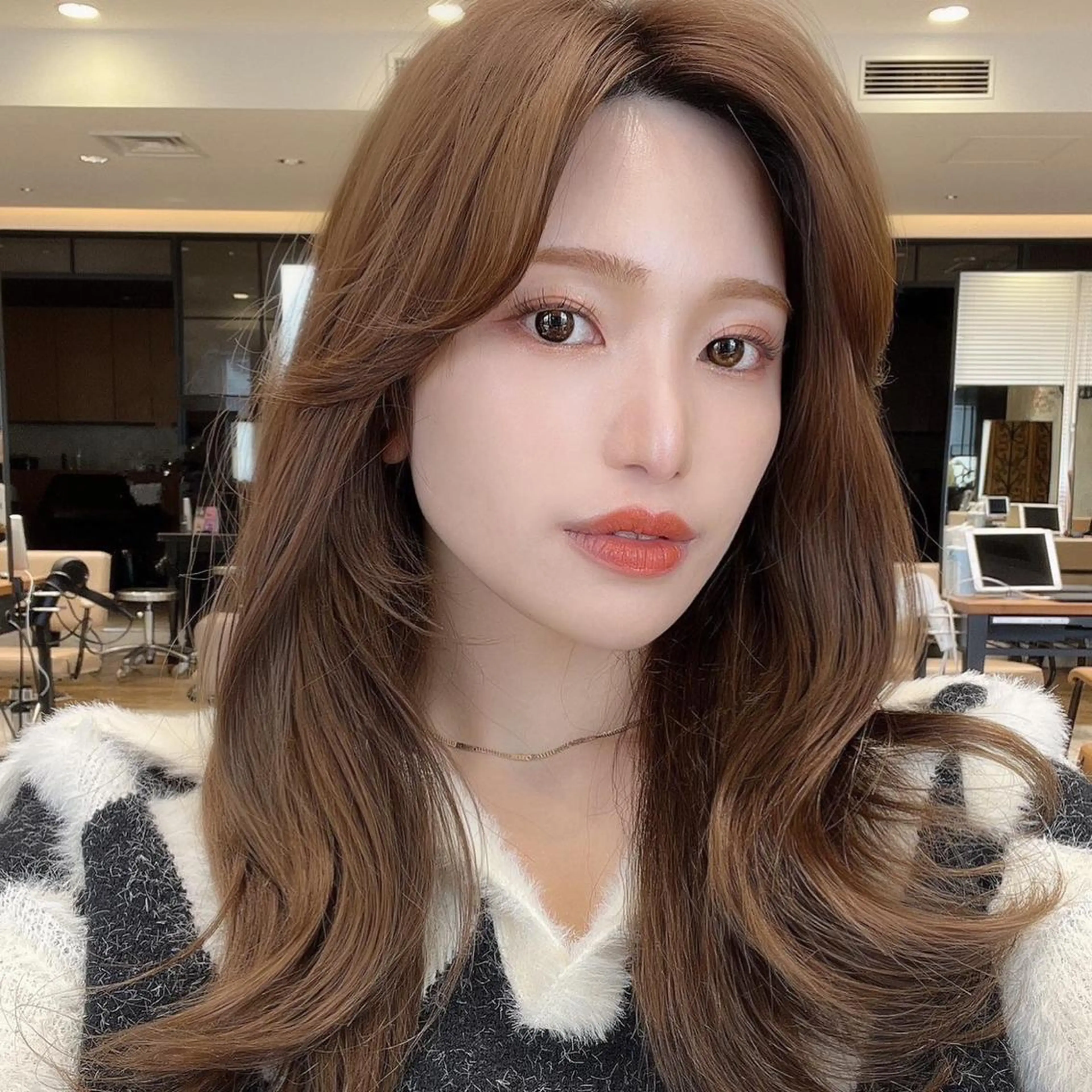 ロング くびれヘア 髪質改善 ロング 縮毛矯正 カット ヘアカラー トリートメント 🧡くびれヘア/前髪 顔周り🧡久原結衣のヘアスタイル