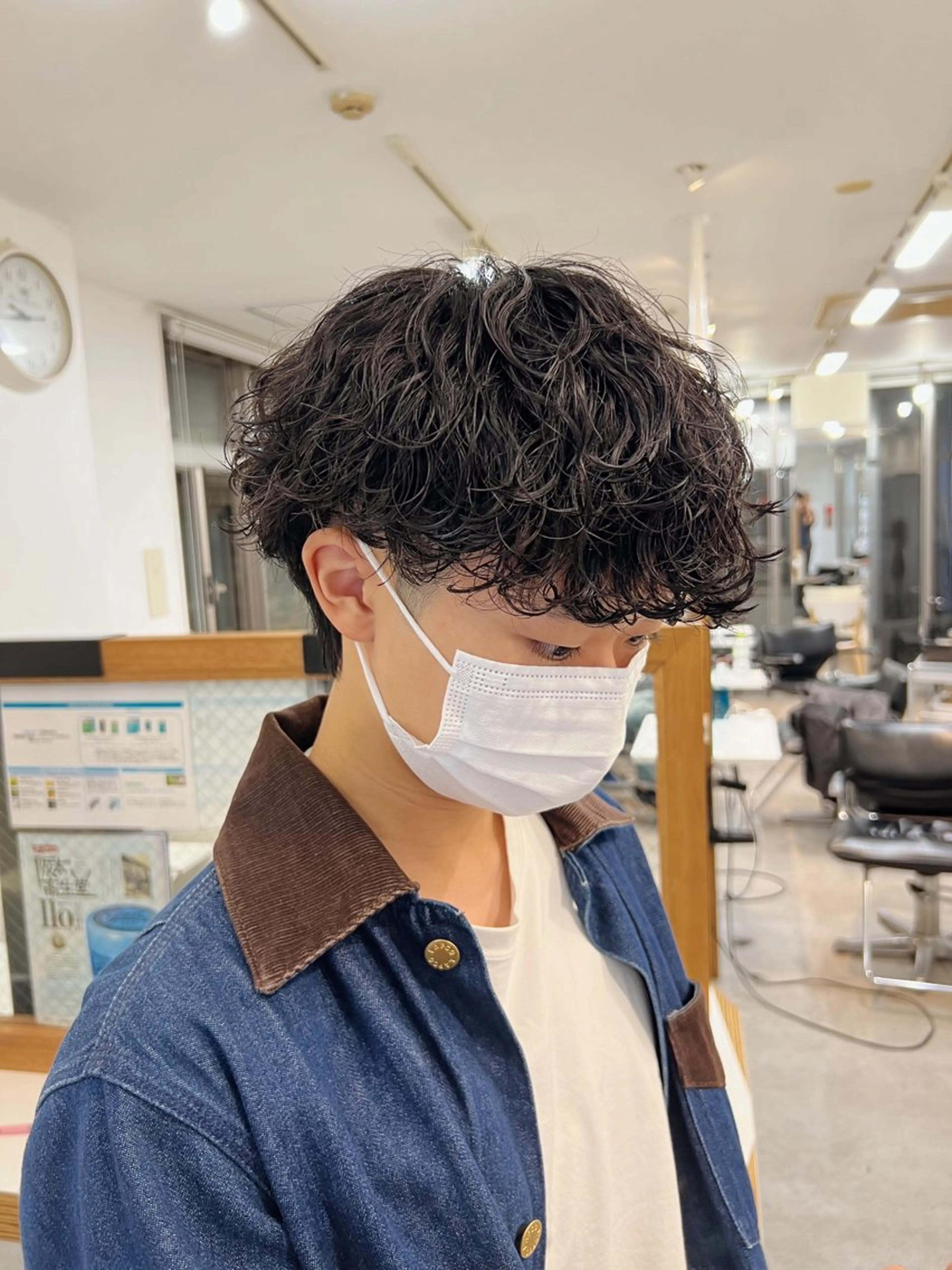 パーマ メンズ マッシュ メンズパーマ ツイストスパイラルパーマ 刈り上げ 波巻きパーマ ショートヘア原宿 fifth コシのヘアスタイル