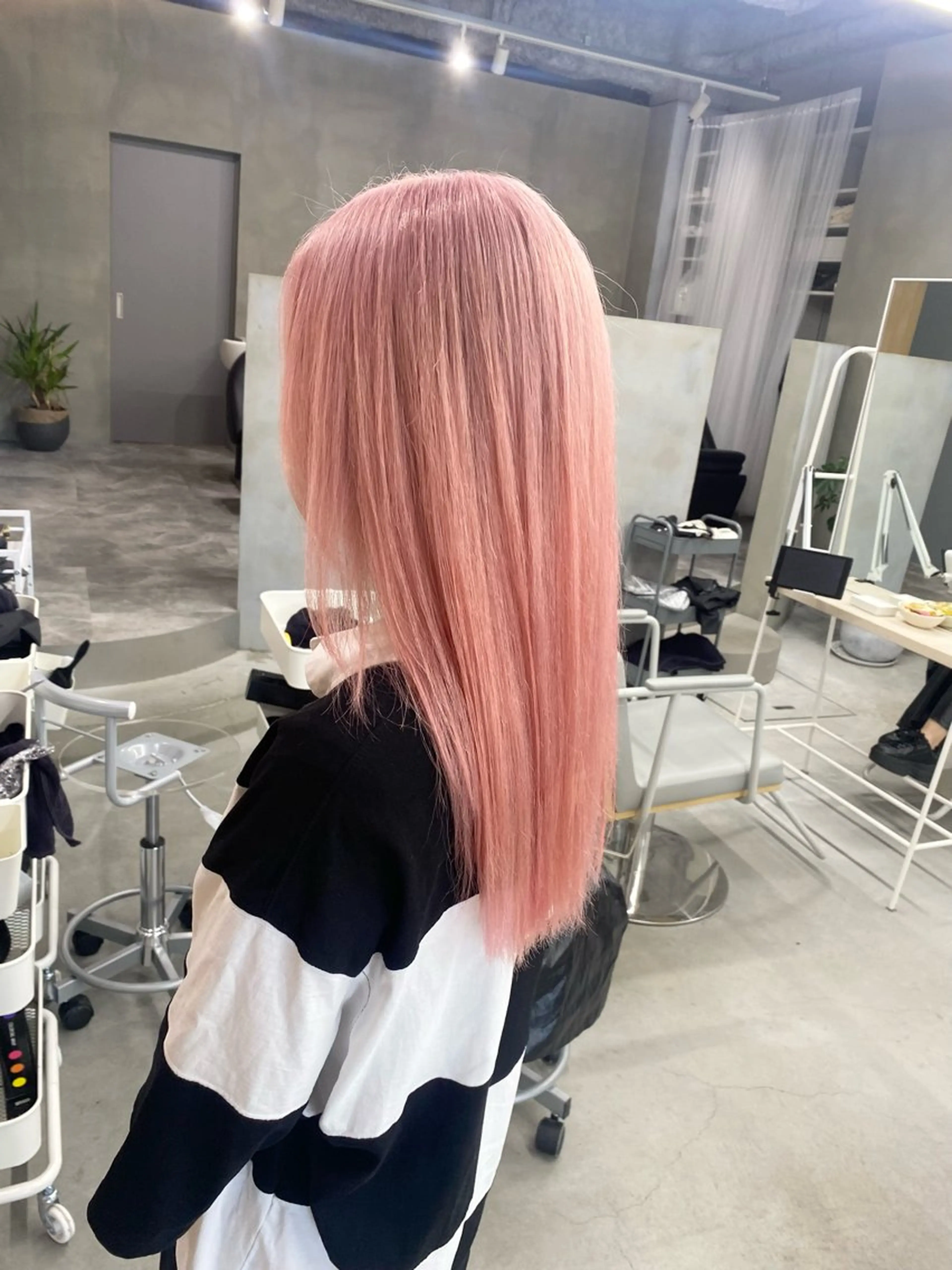 セミロング カラー ヘアカラー qulim所属・前橋 姫奈のヘアスタイル