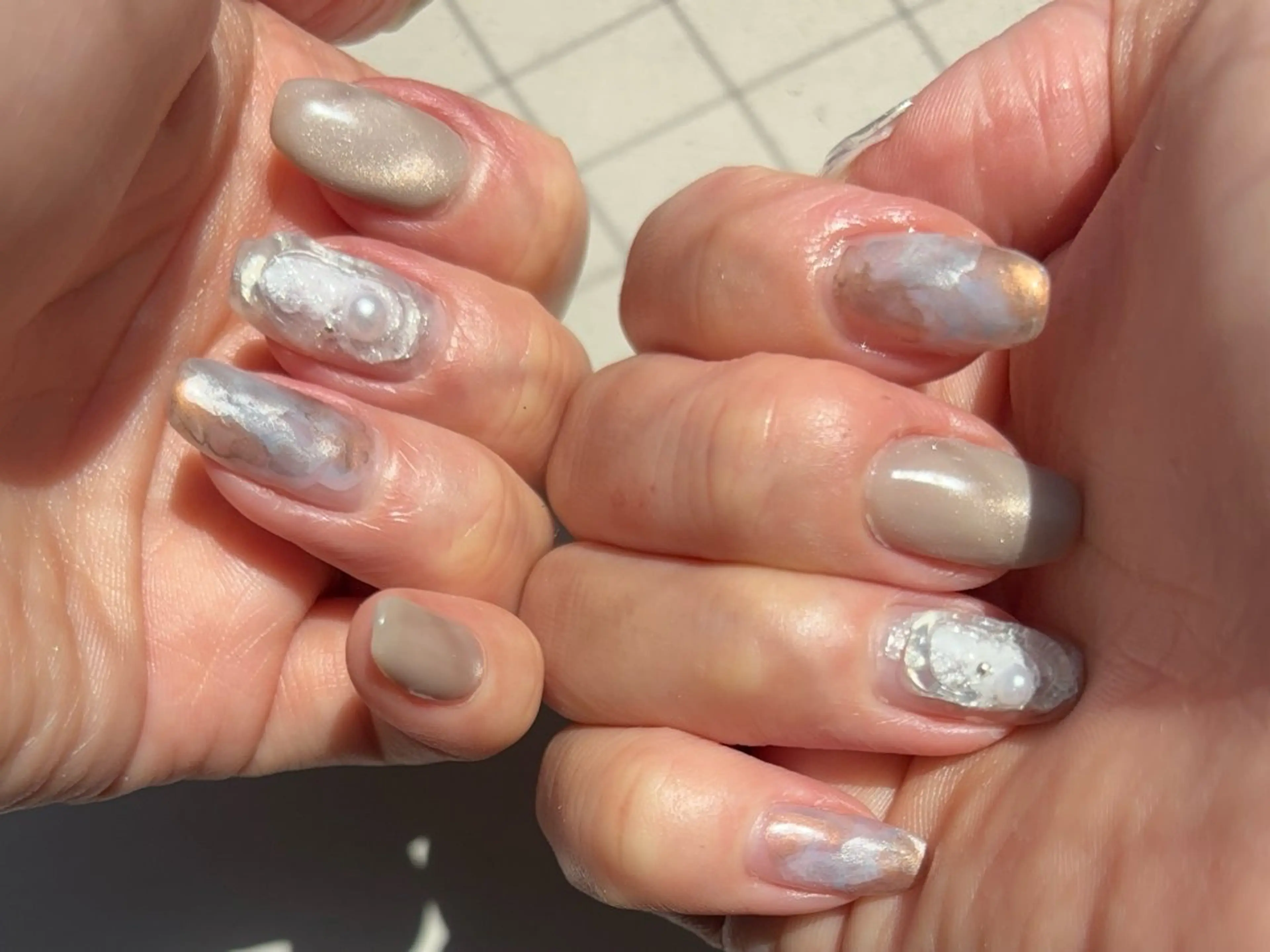 ネイル フットネイル フレンチネイル ジェルネイル グラデーション マグネットネイル ハンドネイル ヘアー.ネイル二刀流 misa🫧のヘアスタイル