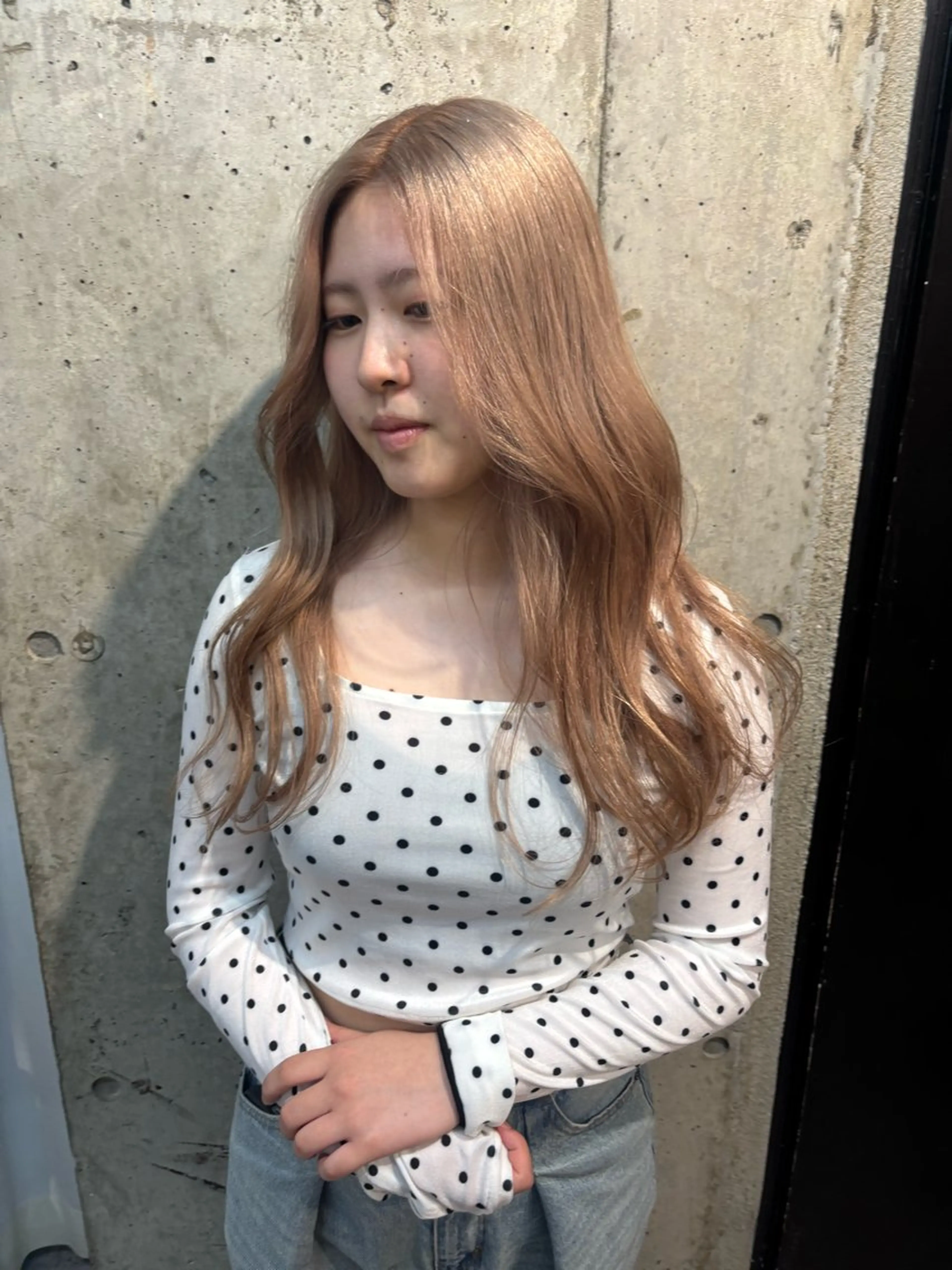 ロング カラー ベージュカラー ミルクティーベージュ ヘアカラー lani hair salon所属・SHOTO ハイトー ン/デザインカラーのヘアスタイル
