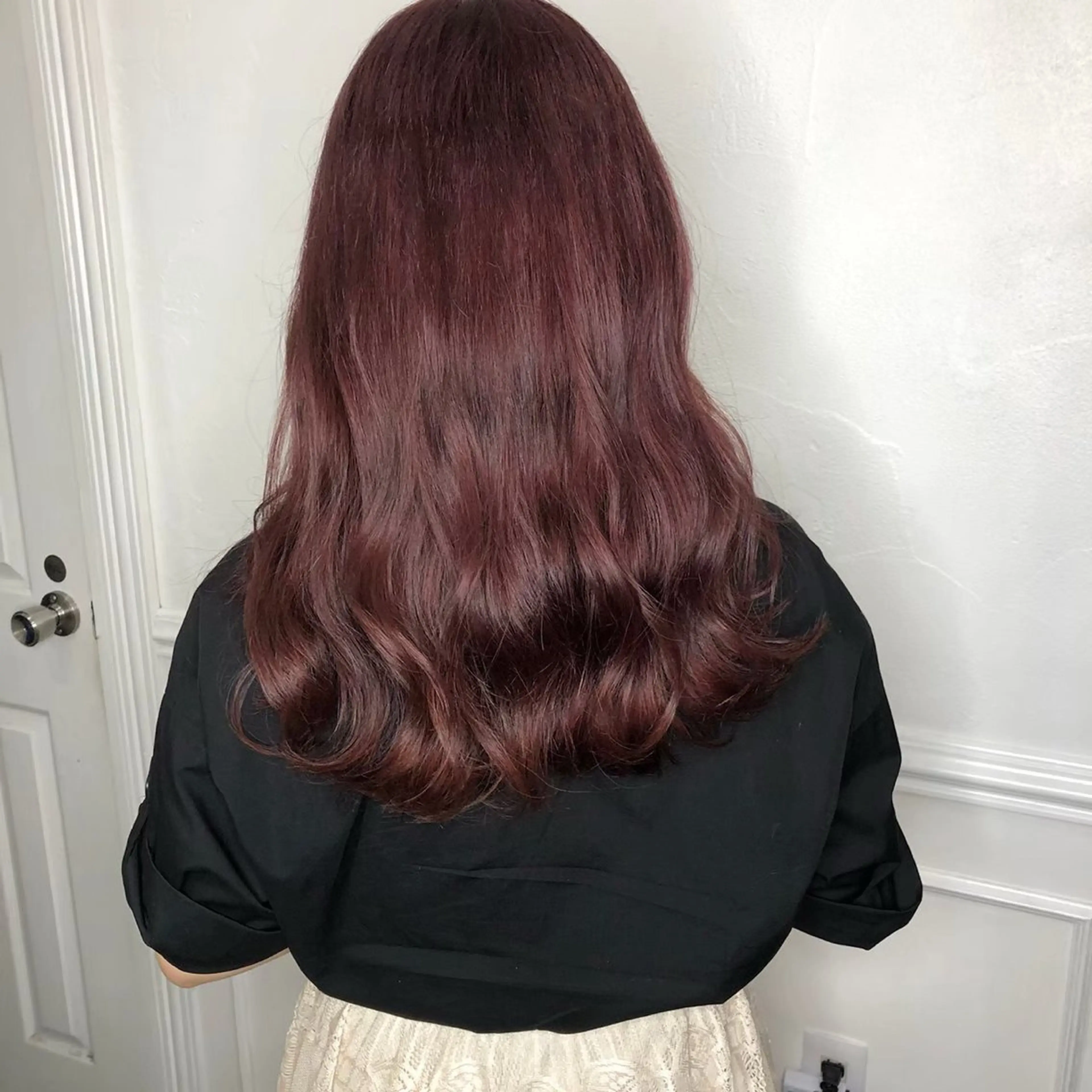 セミロング カラー 透明感カラー艶カラー ハイトーンカラーのヘアスタイル