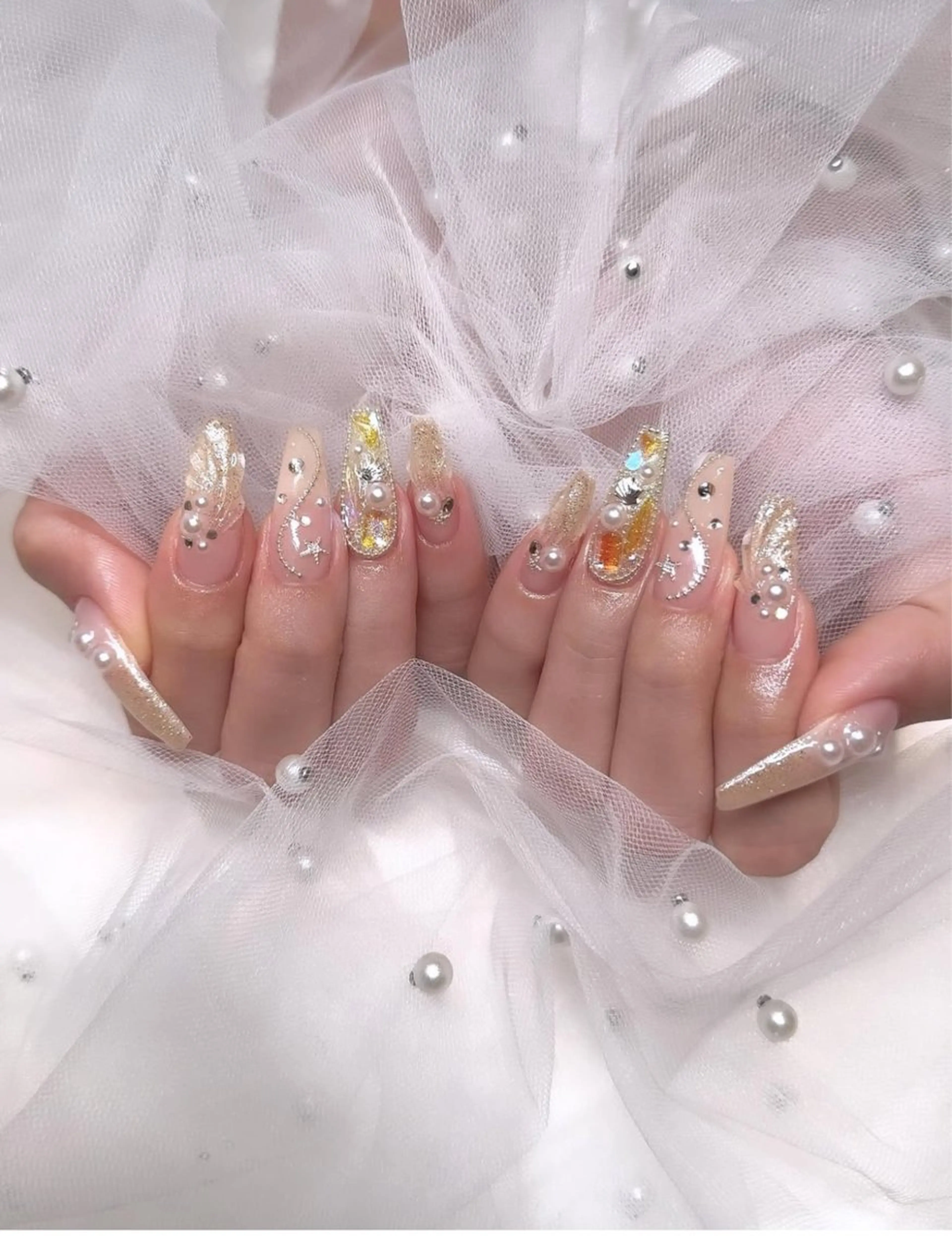 ネイル アニマル柄 オーロラネイル チークネイル フラッシュネイル ジェルネイル ハンドネイル Lyna Nail のネイルデザイン