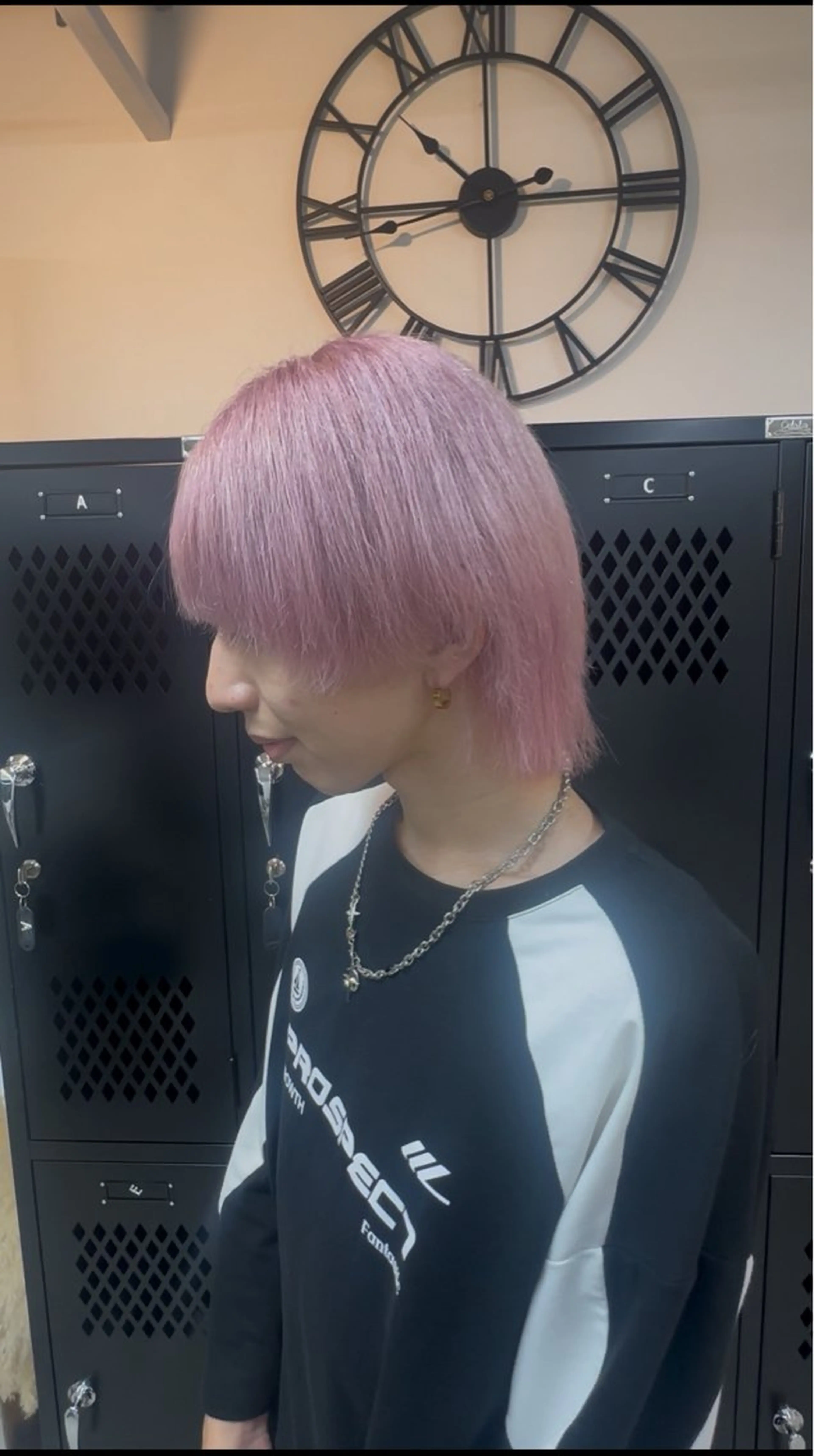 ショート カラー 柏井 陽菜のヘアスタイル