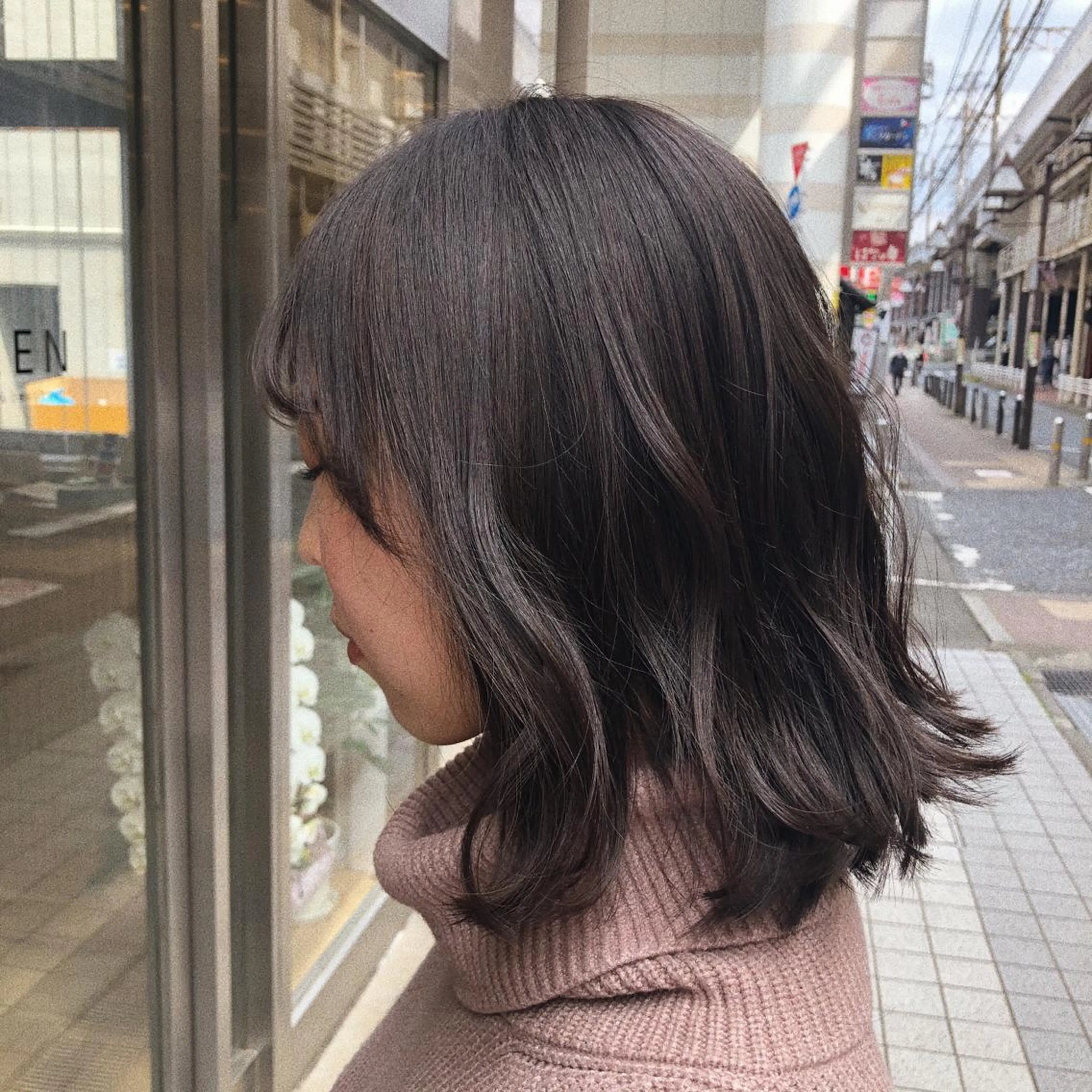 ミディアム カラー オリーブカラー オレンジ ボブ 外国人風カラー 外ハネヘア カット ヘアカラー ノツコウダイ /ぱつっとボブのヘアスタイル