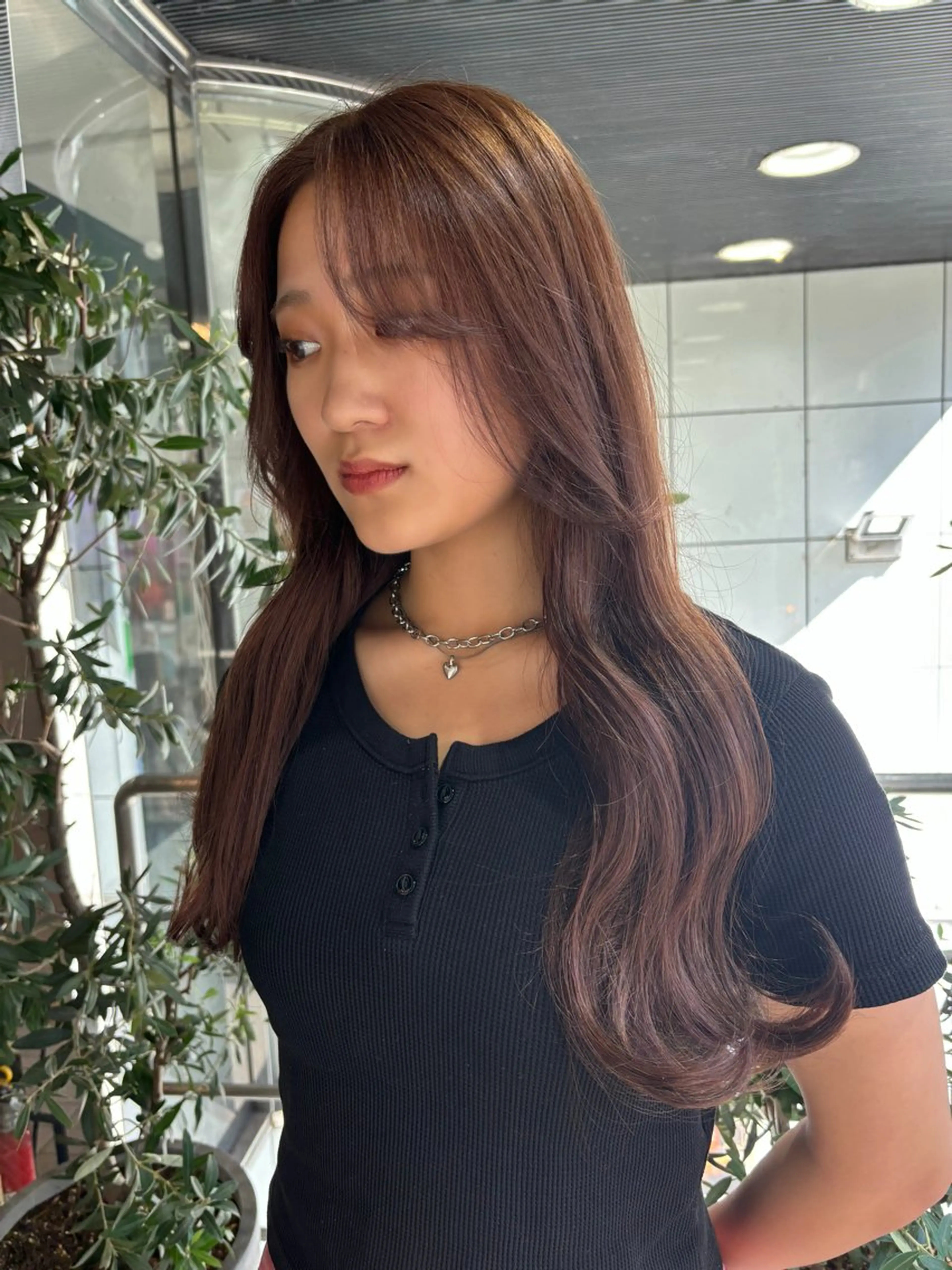 ロング カラー ベージュカラー 黒髪 ブリーチ ブルーカラー ブルーブラック ヘアカラー ZESTbis/ Kanami🪐💕のマツエク・マツパデザイン