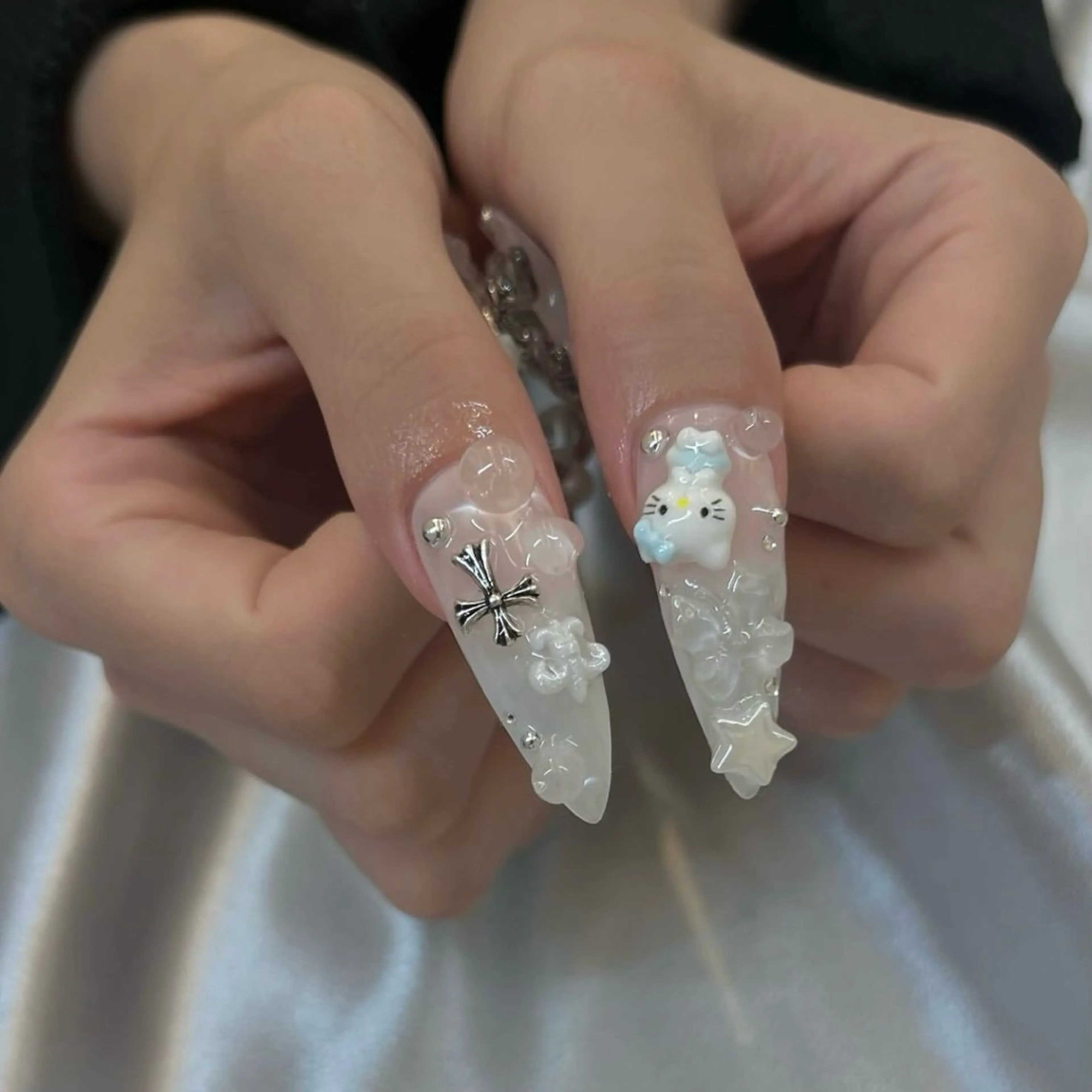 ミディアム ハンドネイル Pio Mielのネイルデザイン