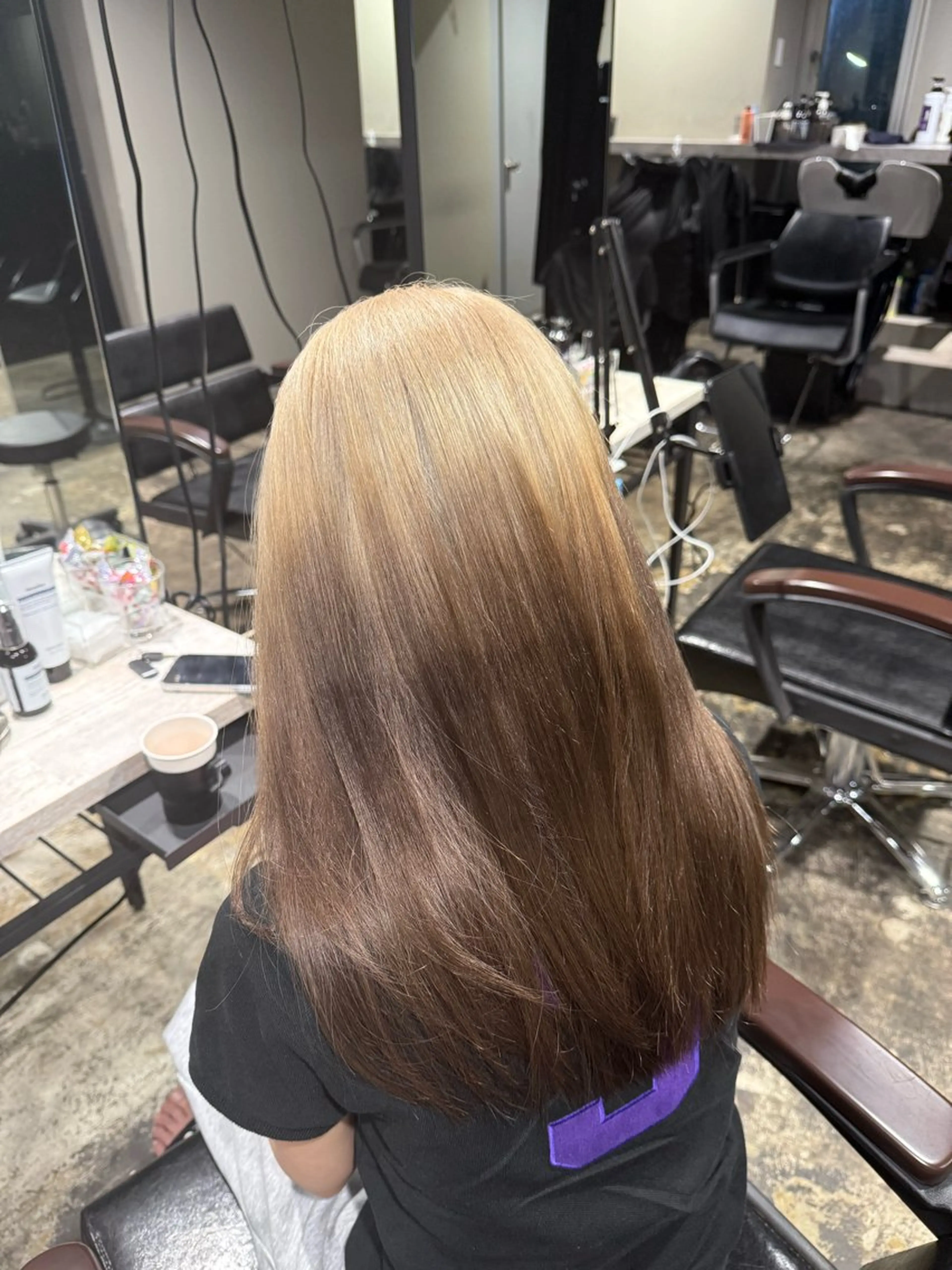 セミロング カラー ヘアカラー トリートメント ヘッドスパ ヘアセット ROIS渋谷【ロイス】所属・高橋大樹/ブリーチ/ ハイトーン/艶カラーのヘアスタイル