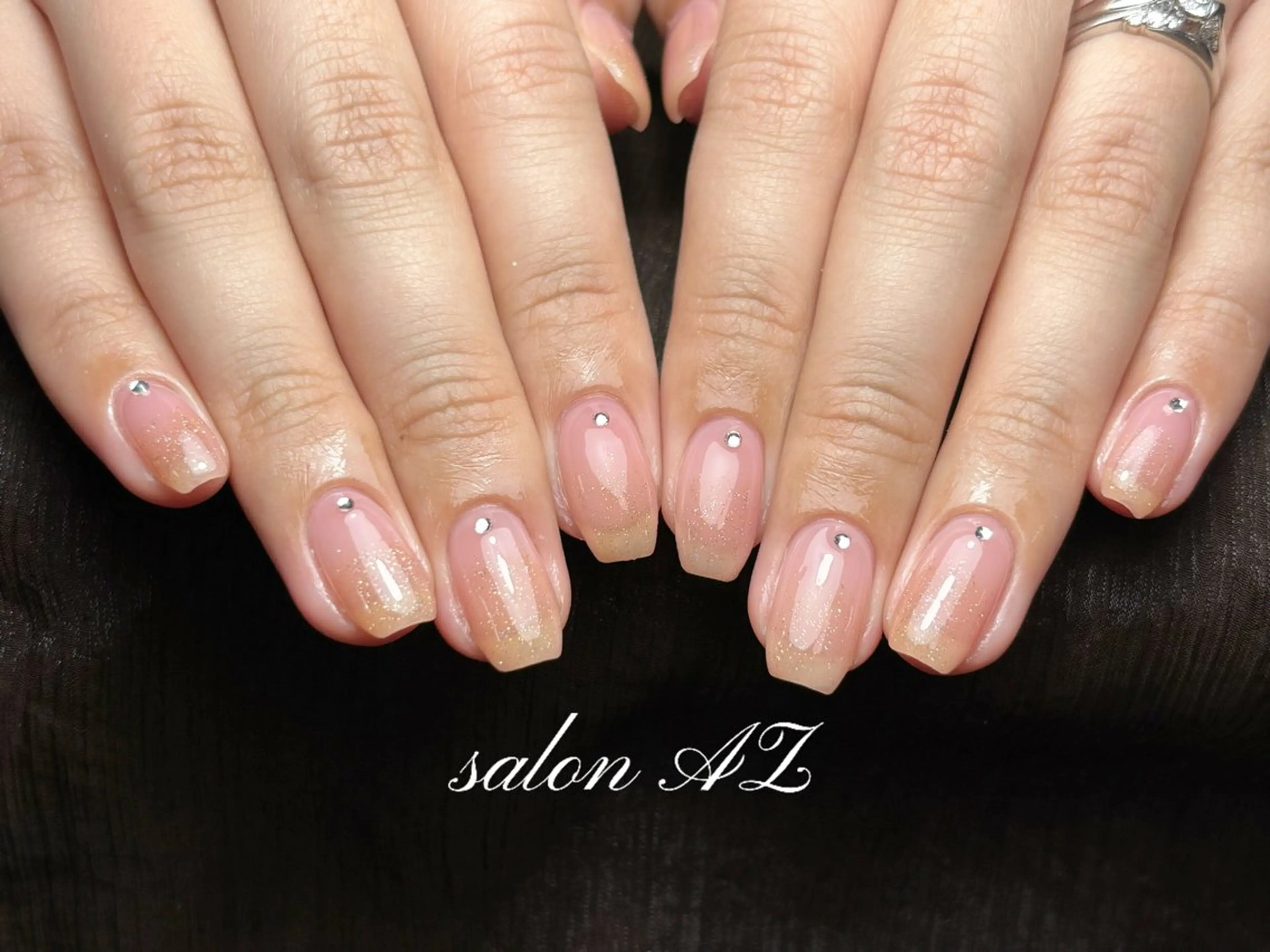 ネイル ストーンネイル ハンドネイル salonAZ トップネイリストのネイルデザイン