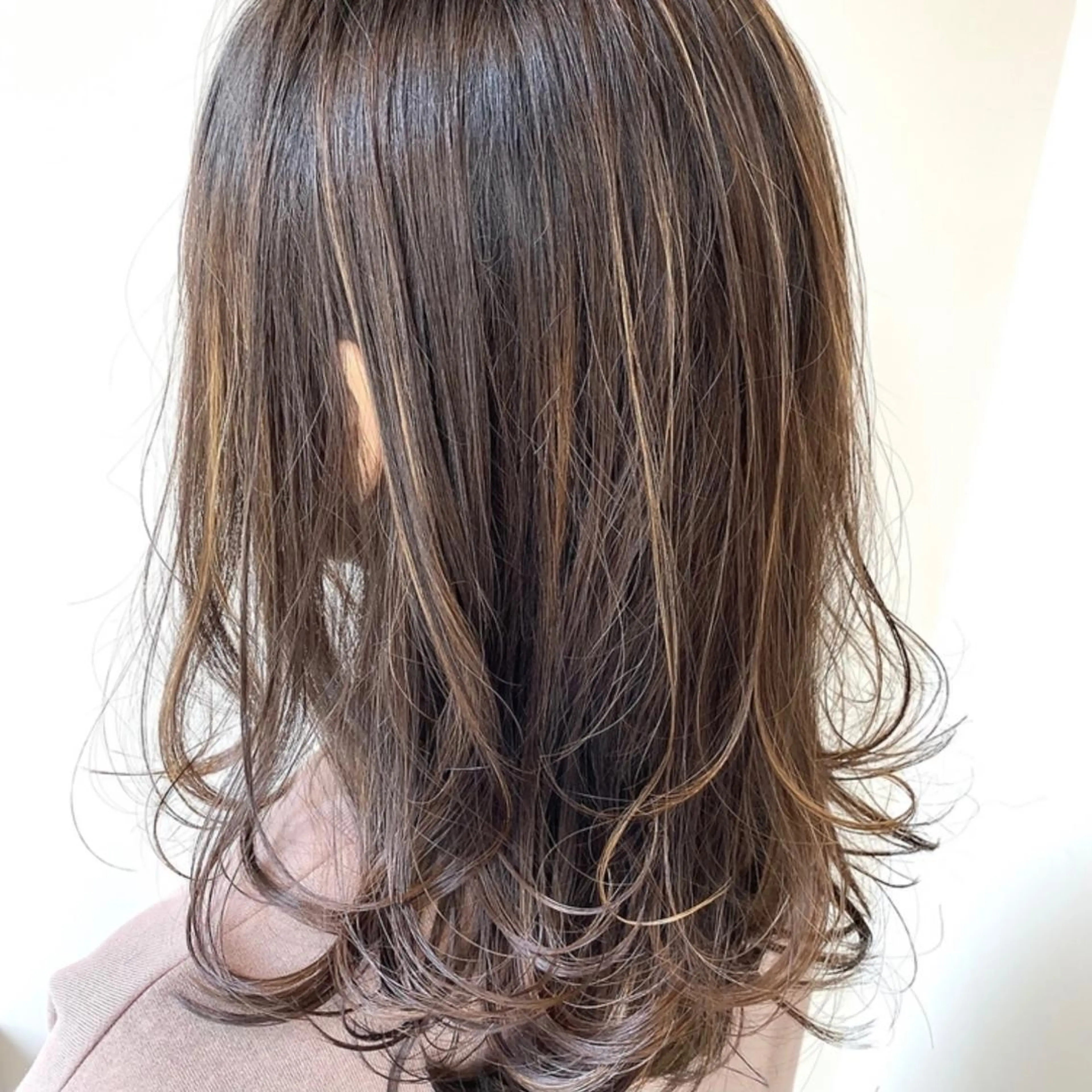ロング カラー ハイライトカラー ハイライト カット ヘアカラー トリートメント インナーカラー|前髪 カットKANNA🤍のヘアスタイル