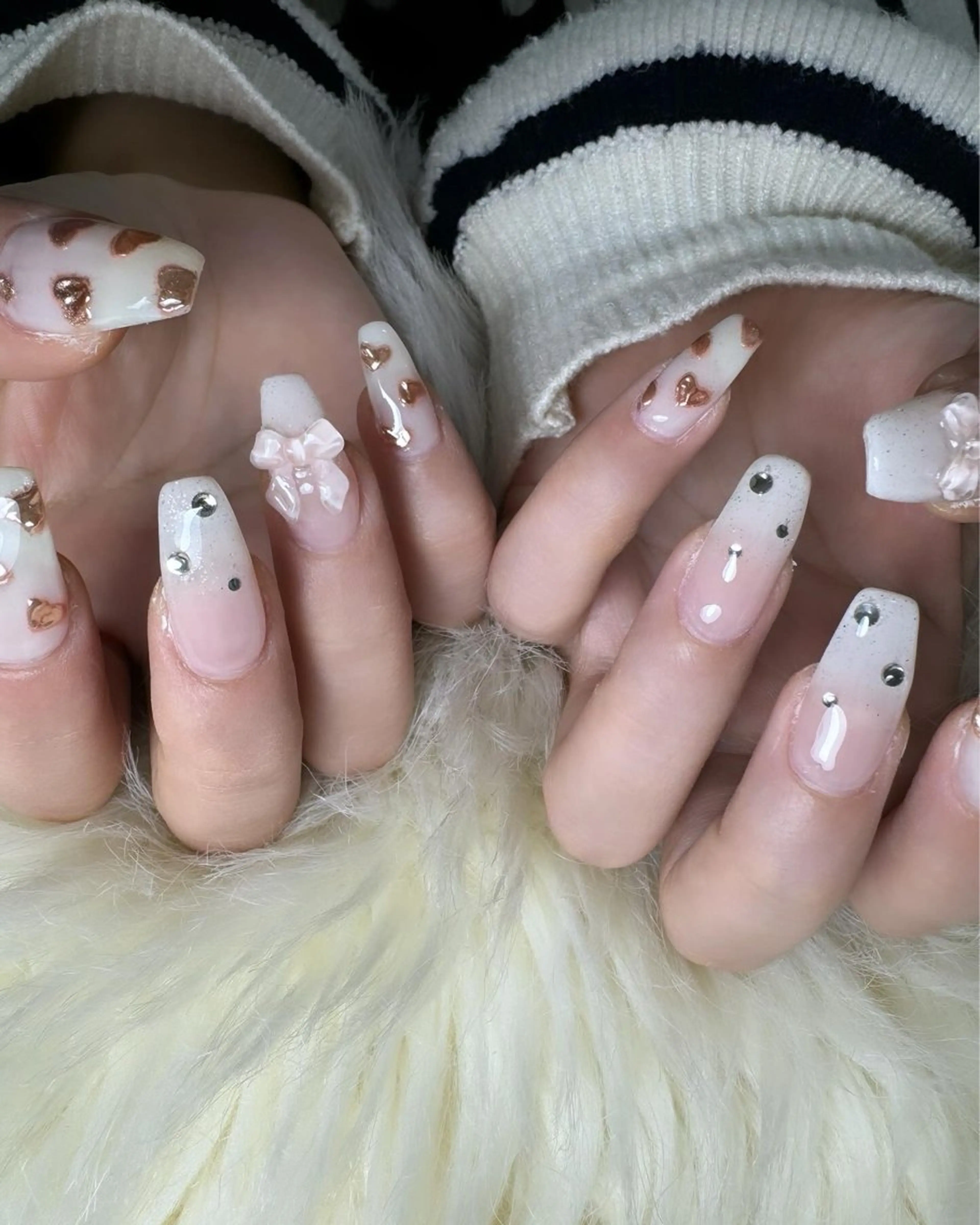 ネイル ジェルネイル ガーリー ハート 韓国ネイル 持ち込み ハンドネイル flowers nailのネイルデザイン