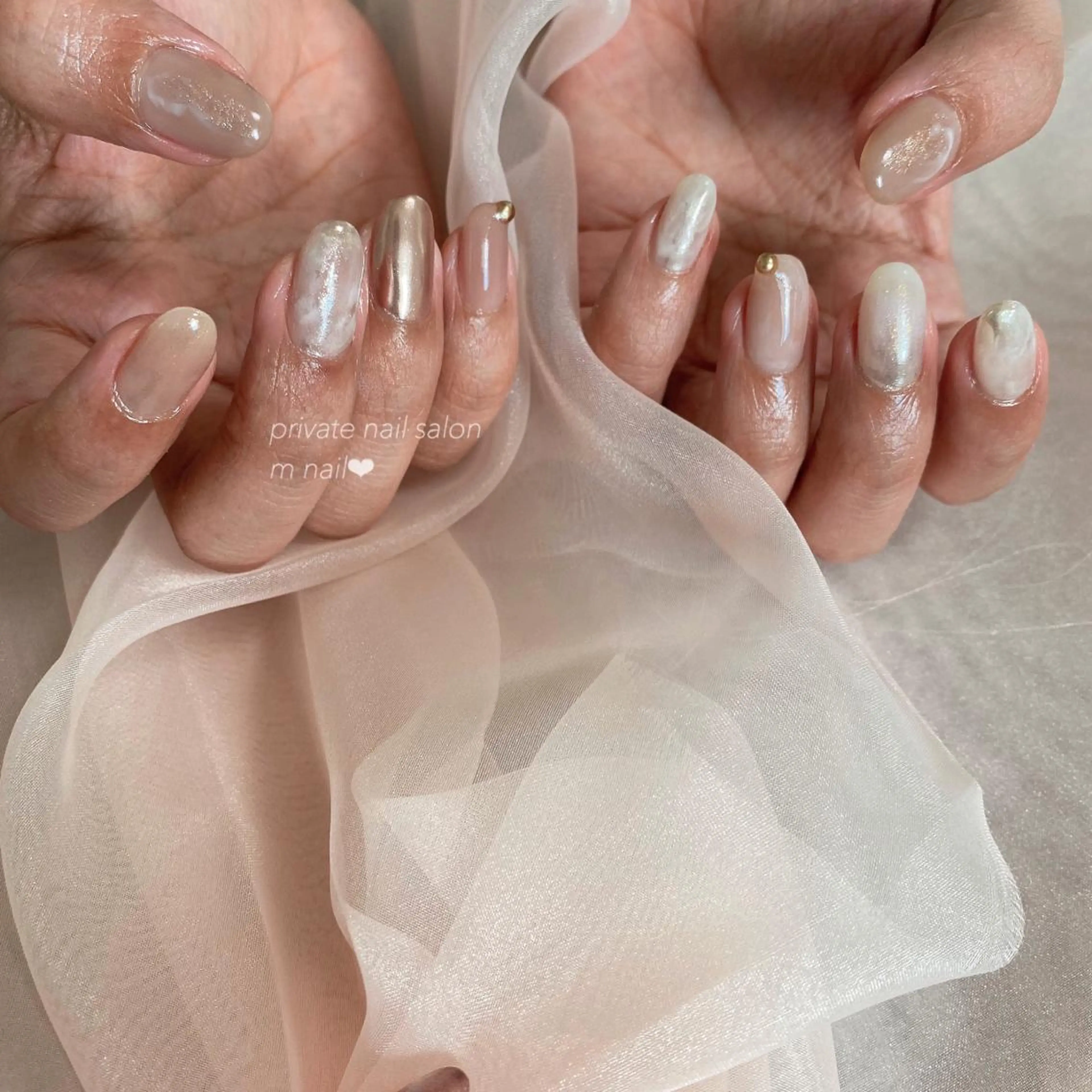 ネイル ブラウン ニュアンスネイル ハンドネイル 小河原 舞のネイルデザイン