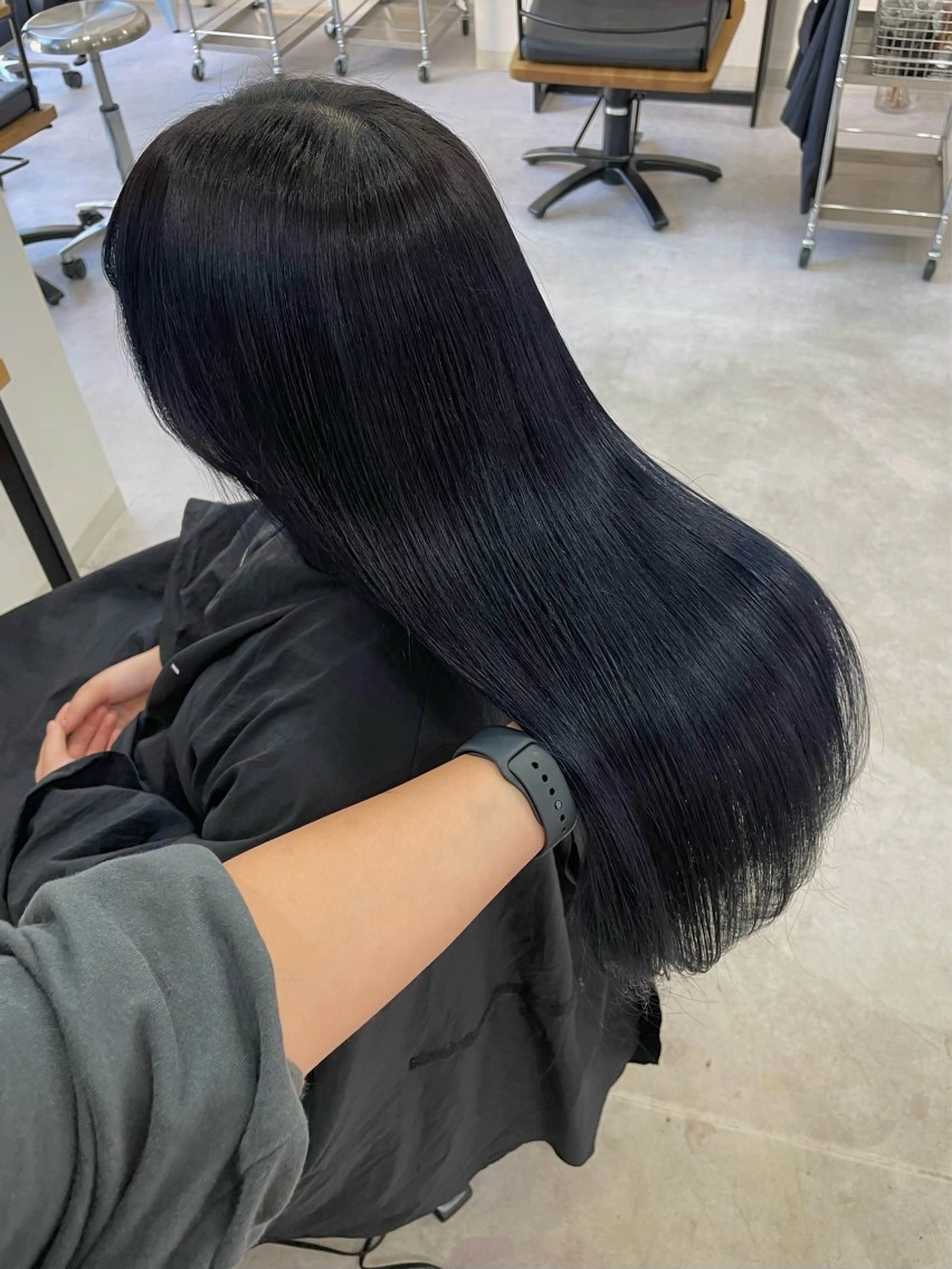 カラー 黒髪 ブルーカラー ブルーブラック カット ヘアカラー トリートメント Mina/岡山/矯正 ブリーチ/レイヤーのヘアスタイル