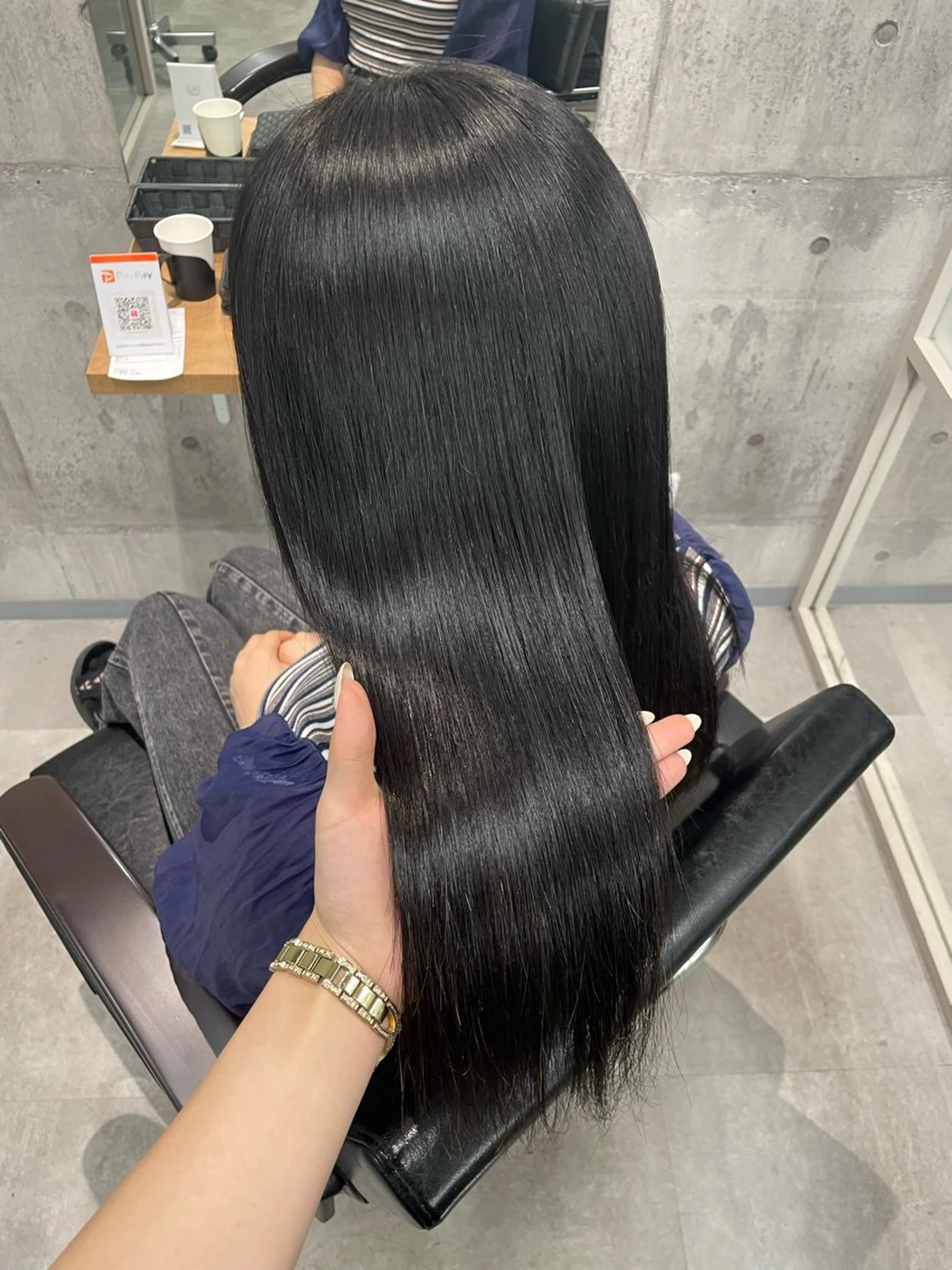 ロング ayano /レイヤー/艶カラーのヘアスタイル