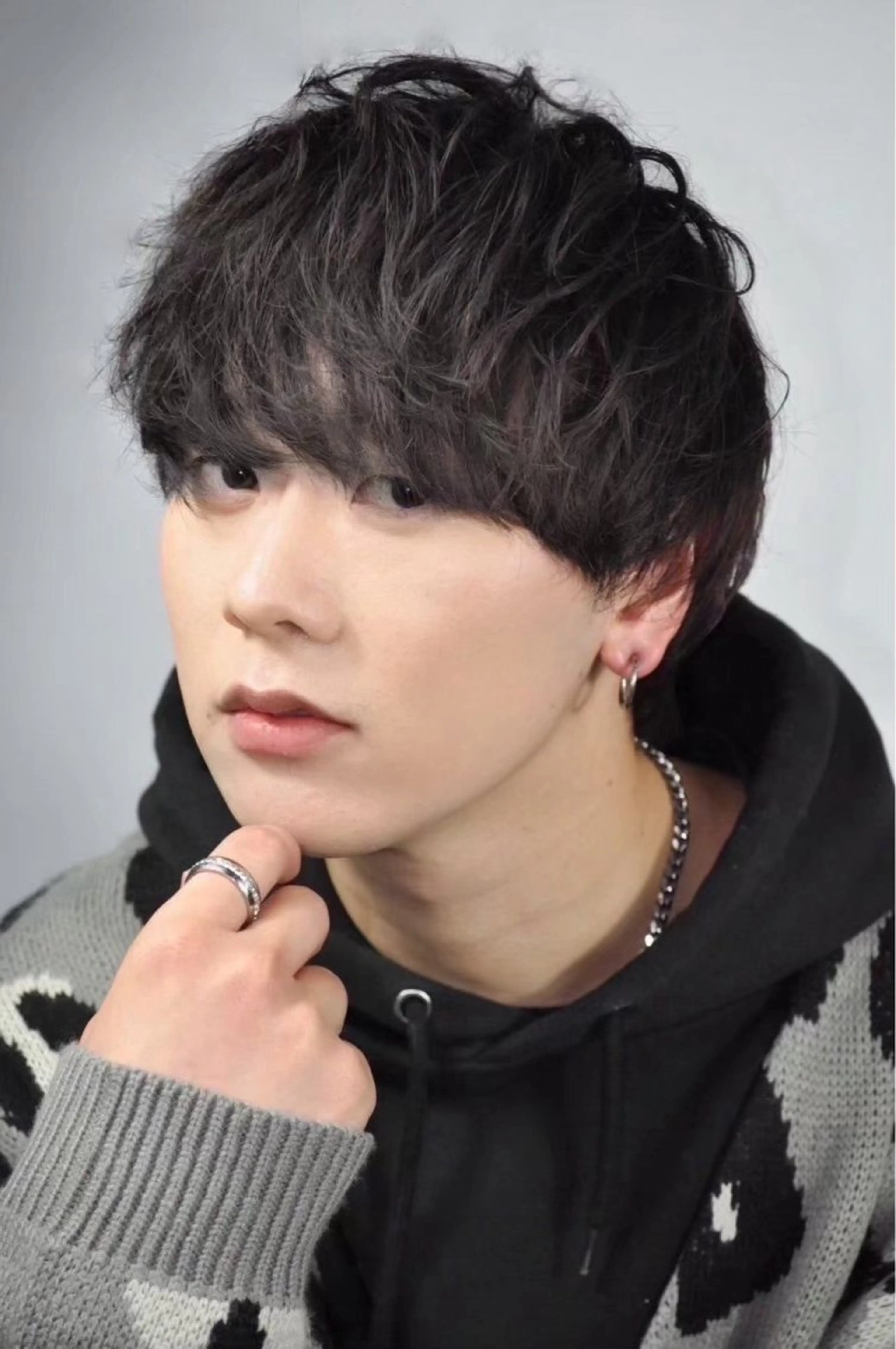 ミディアム 沖田 瑠音のヘアスタイル