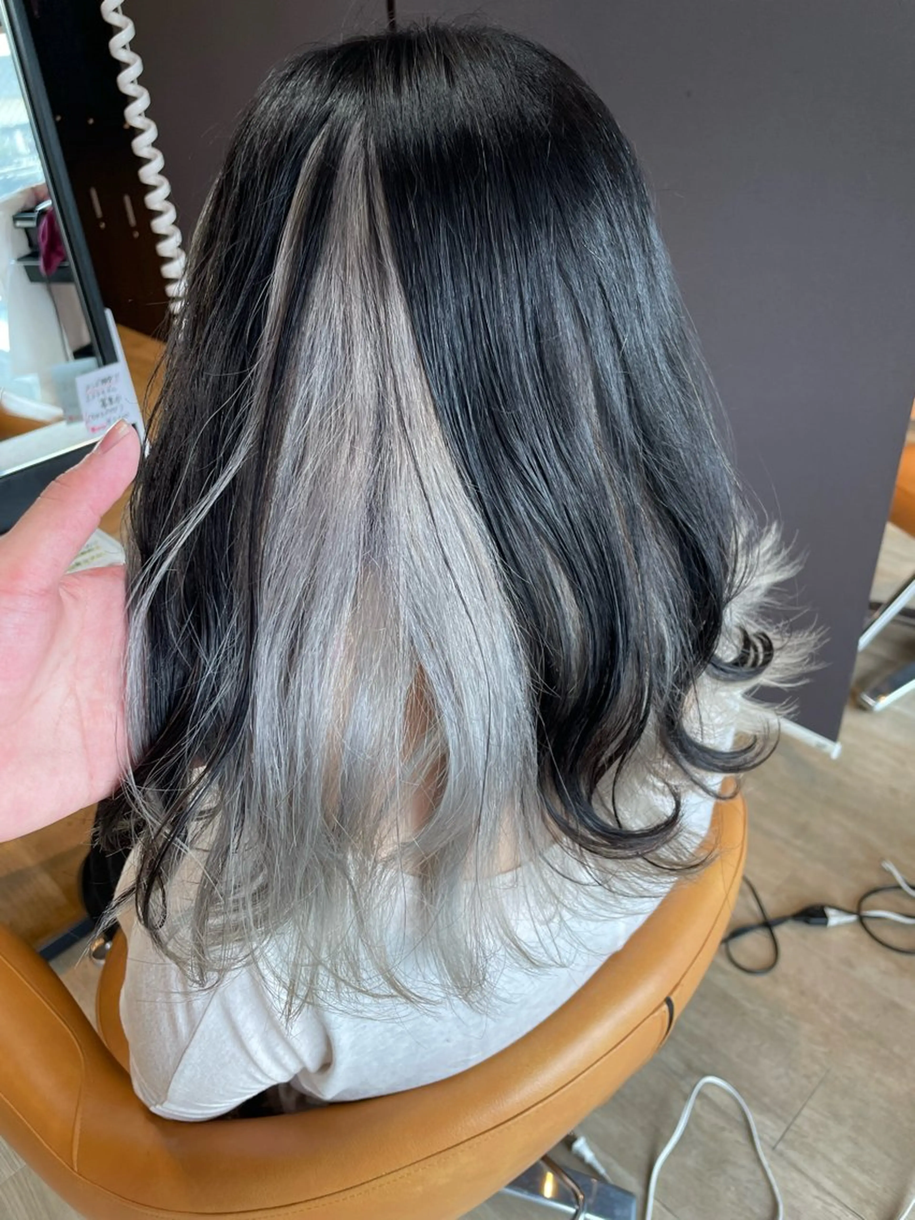 ミディアム カラー シルバー ホワイトシルバー ヘアカラー トリートメント 髪質改善/ブリーチ 田代 龍我のヘアスタイル