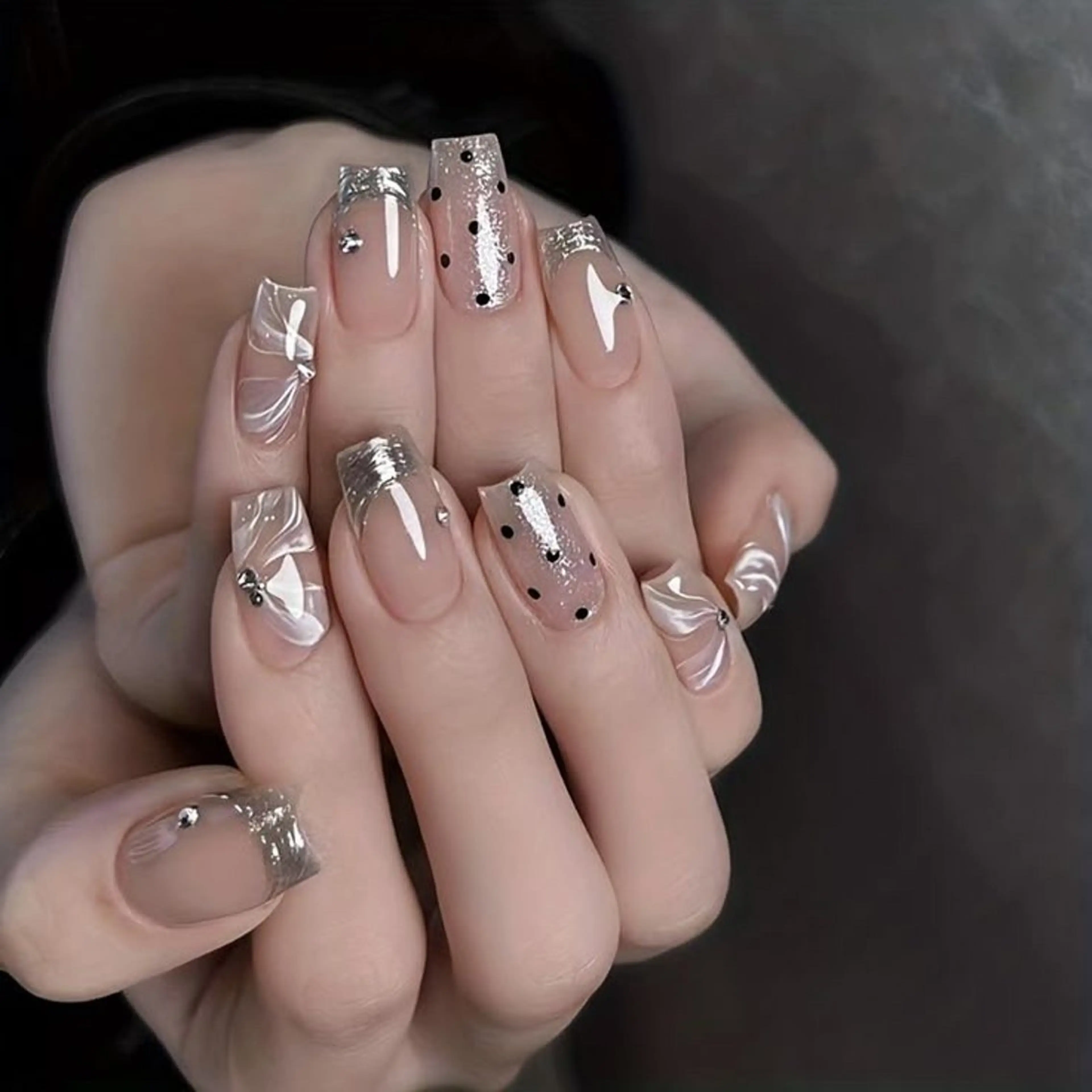 ネイル Rose Ana.Chuoのネイルデザイン