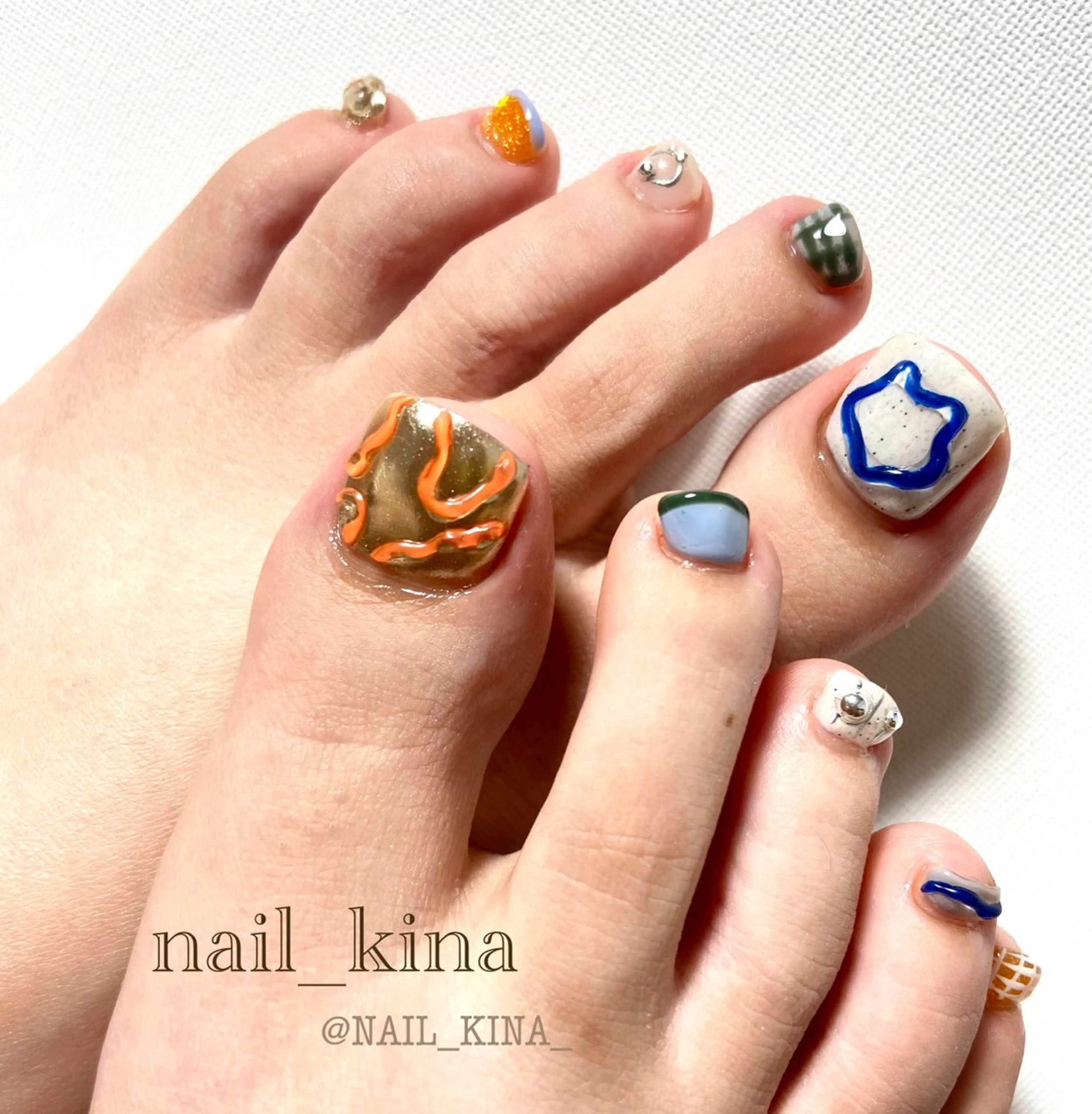 ネイル フットネイル ニュアンスネイル フットネイル nail_ kinaのネイルデザイン