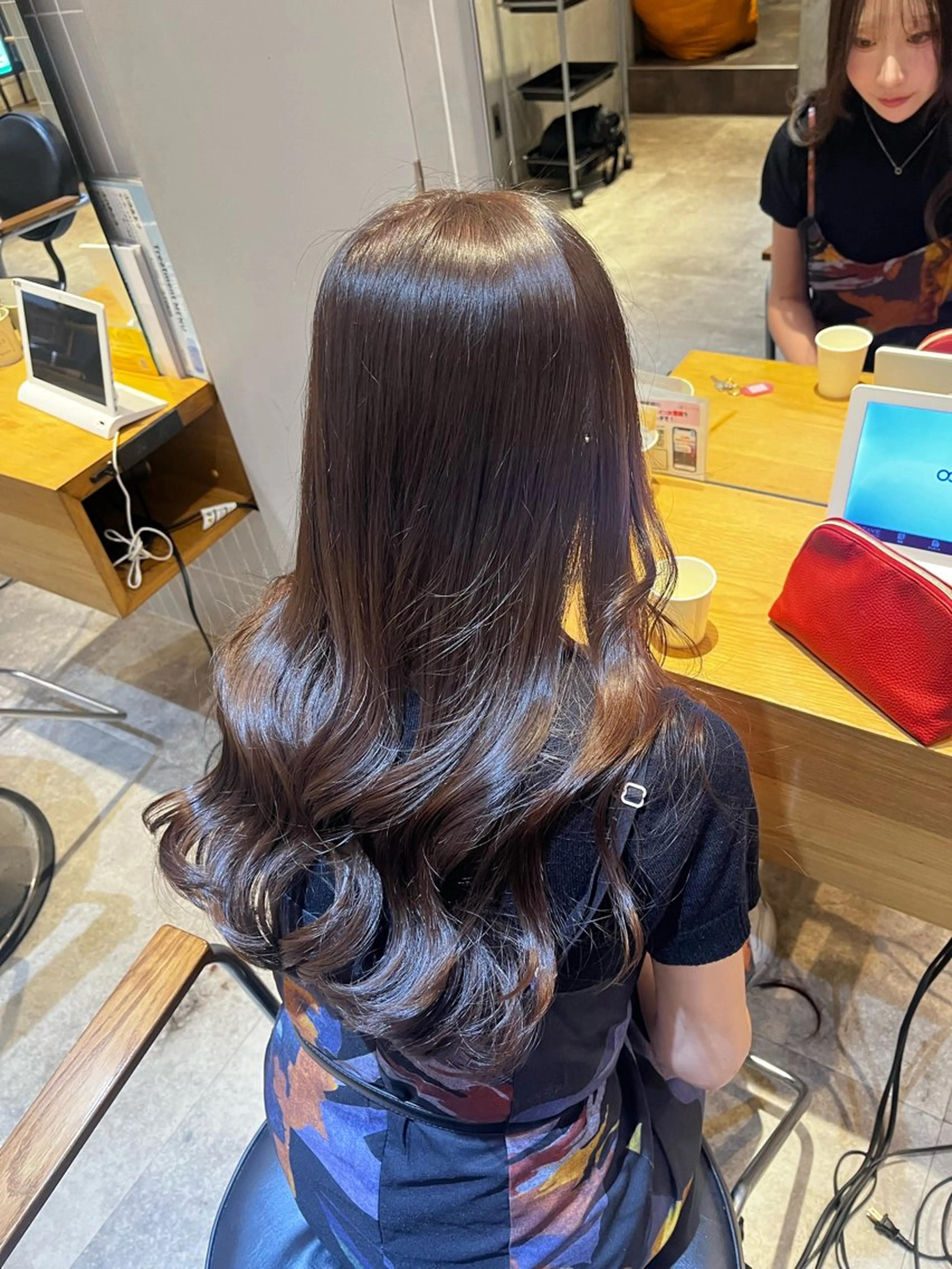 18限定🈳【イルミナカラー＋トリートメント】🩵前処理剤・外側補修トリートメント付きのケアカラーです🩵の写真