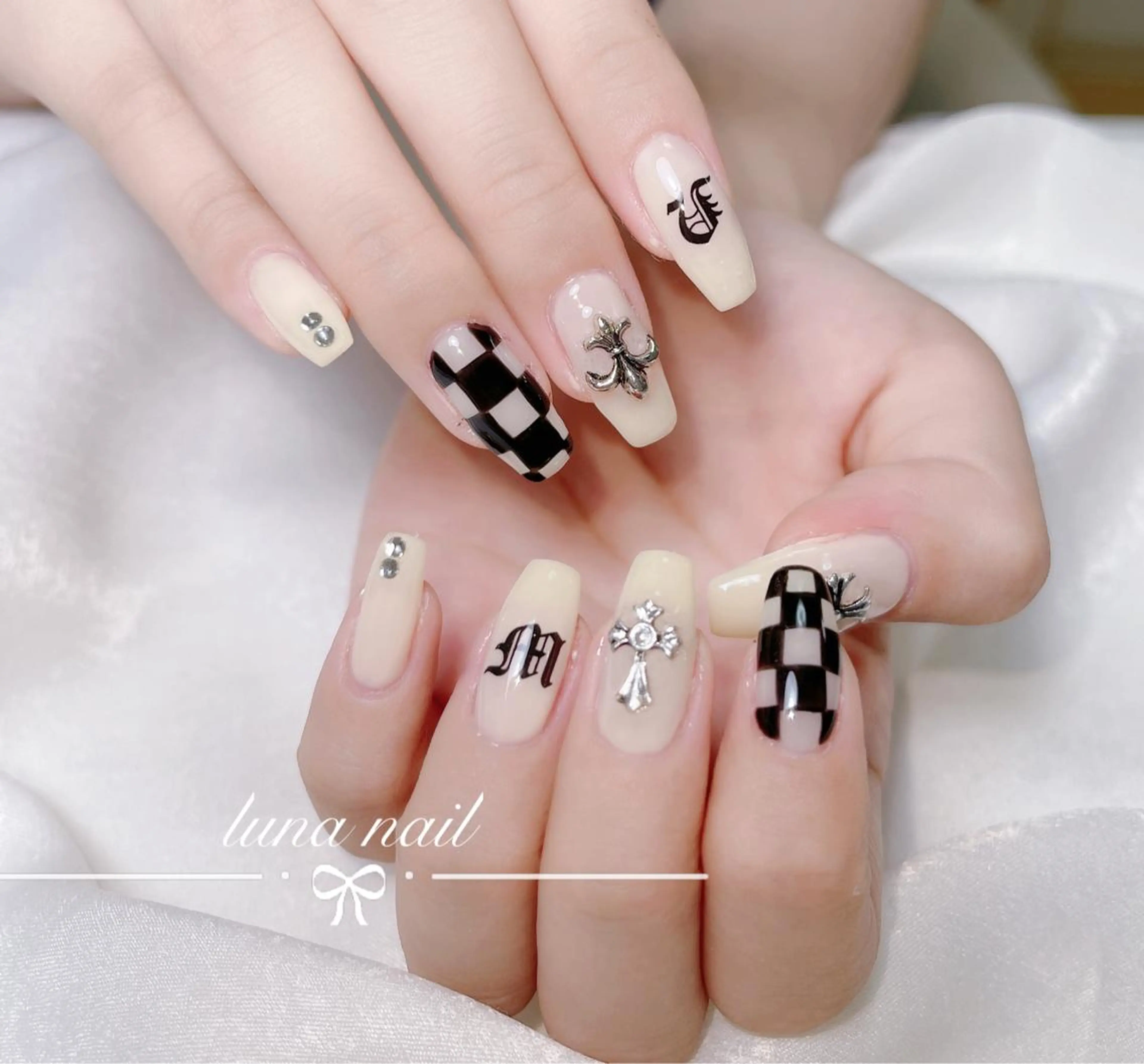 ネイル luna nail ＆eyelashのネイルデザイン