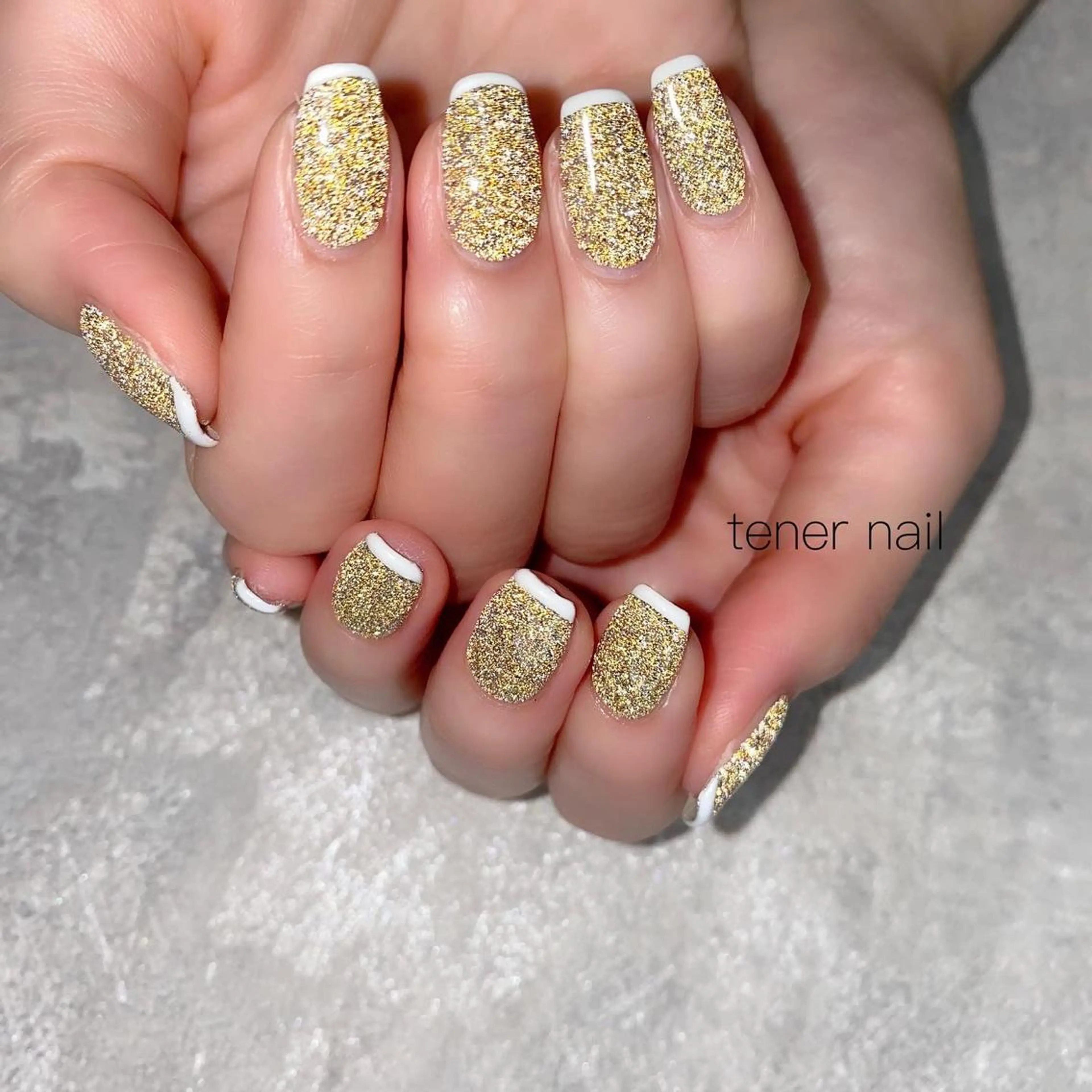 ネイル フラッシュネイル フレンチネイル ラメ(グリッター) tener  nail  テネルネイル所属・テネルネイル tener nailのネイルデザイン