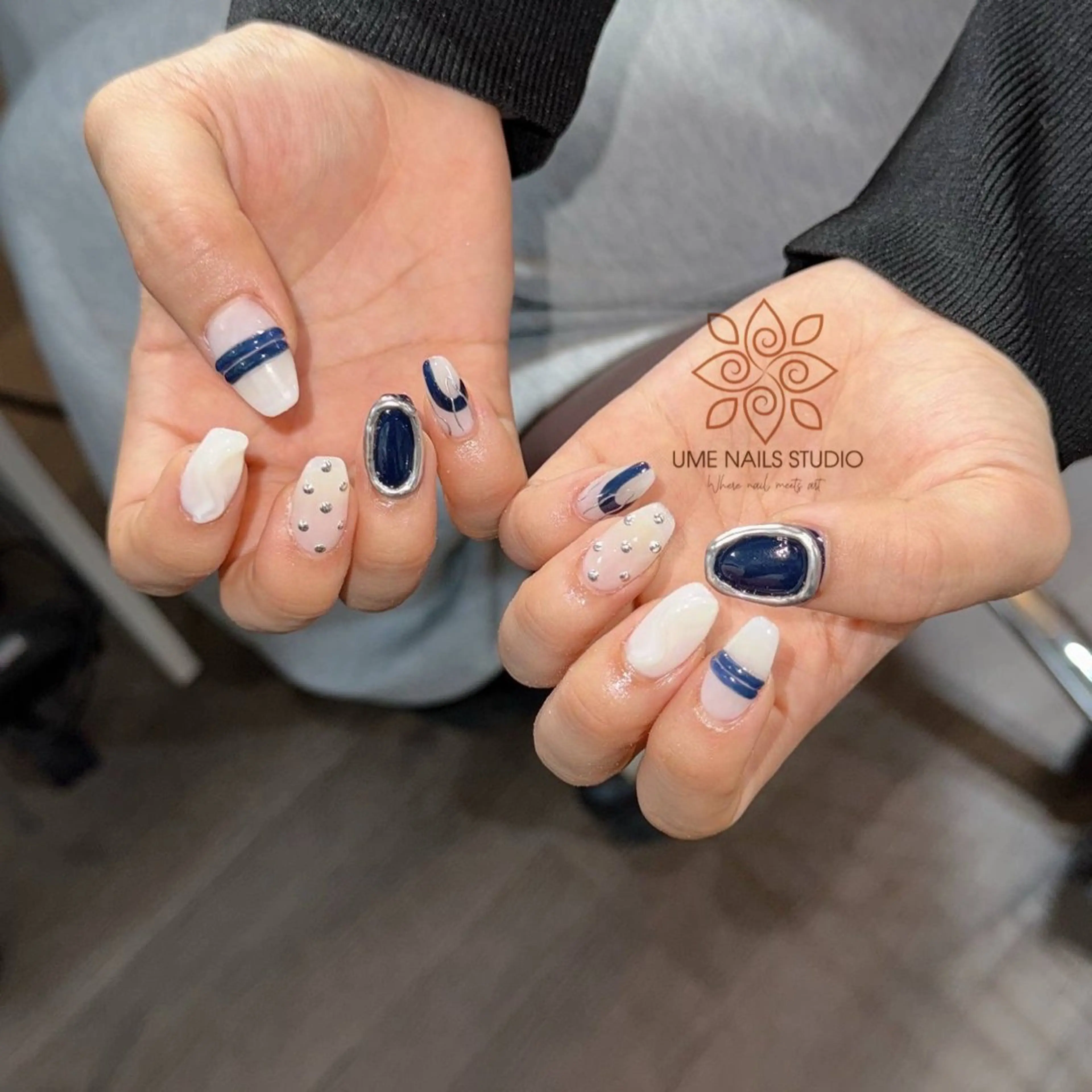 ネイル チークネイル クリアネイル ガーリー キラキラネイル 韓国ネイル ハンドネイル Ume Nail Studioのネイルデザイン