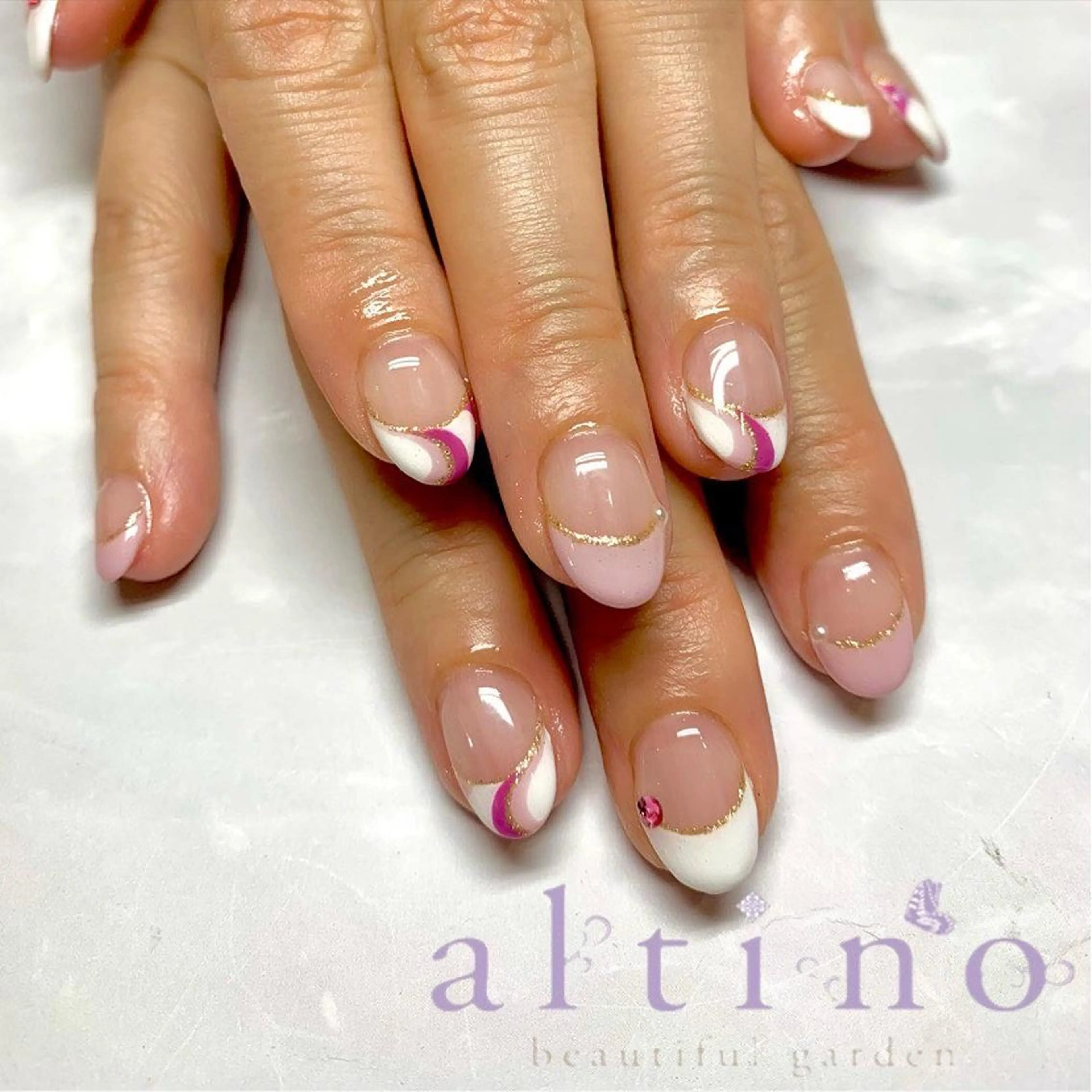 ネイル nail atelier  new moon所属・森 貴子のネイルデザイン