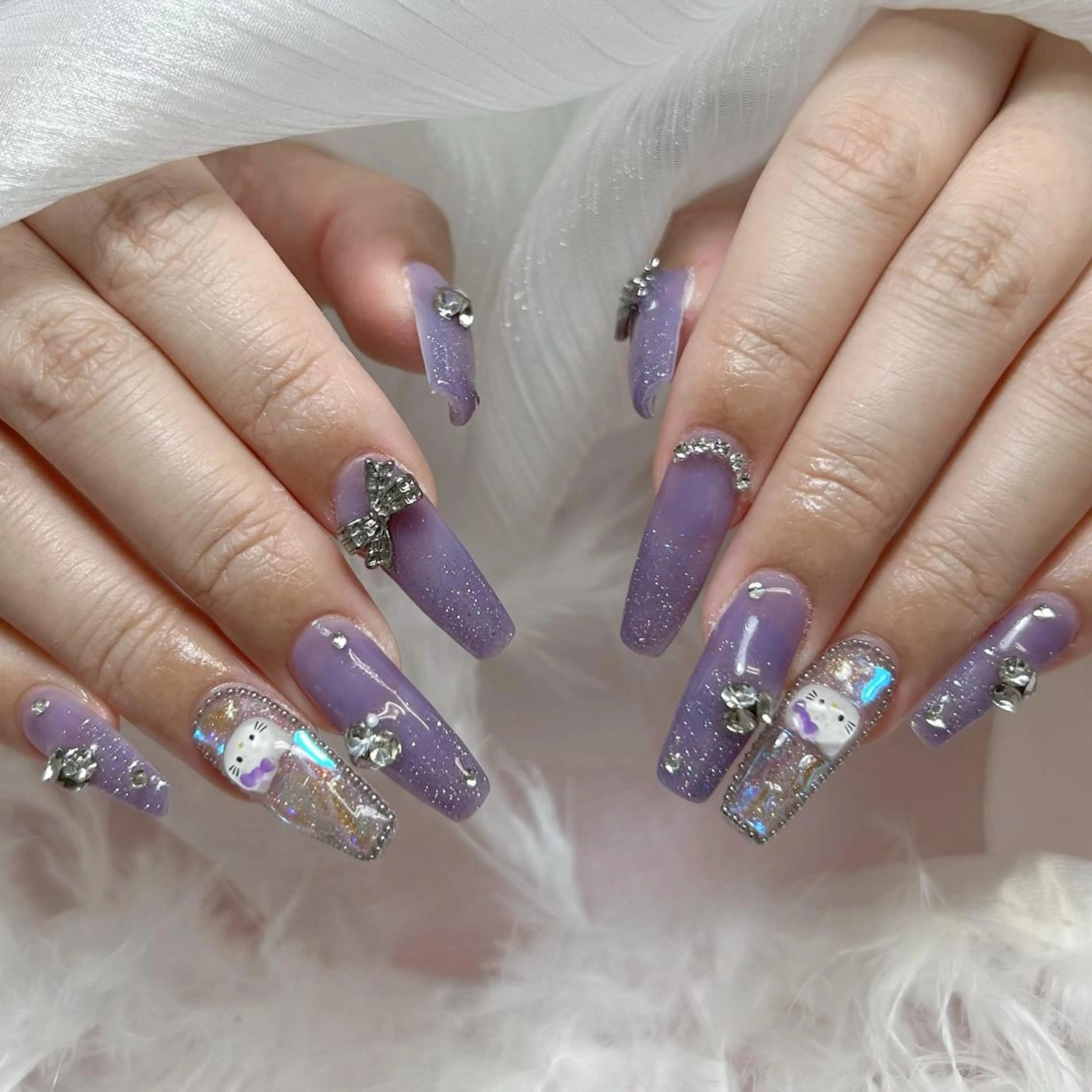 ネイル アートネイル オーロラネイル ガーリー キラキラネイル 韓国ネイル ハンドネイル Diamond NAIL✨のネイルデザイン