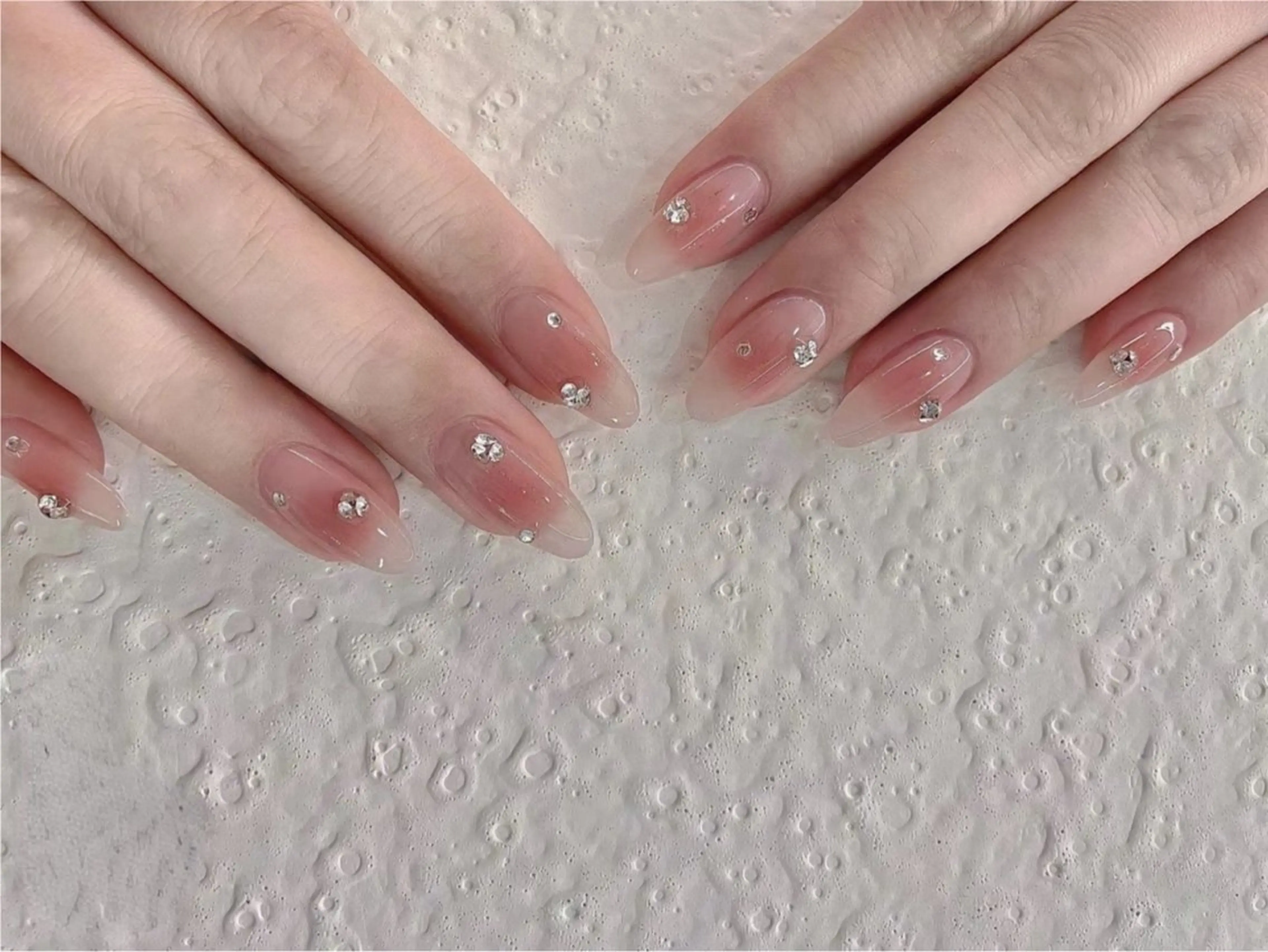 ネイル pink ladyサロン所属・べ にのネイルデザイン