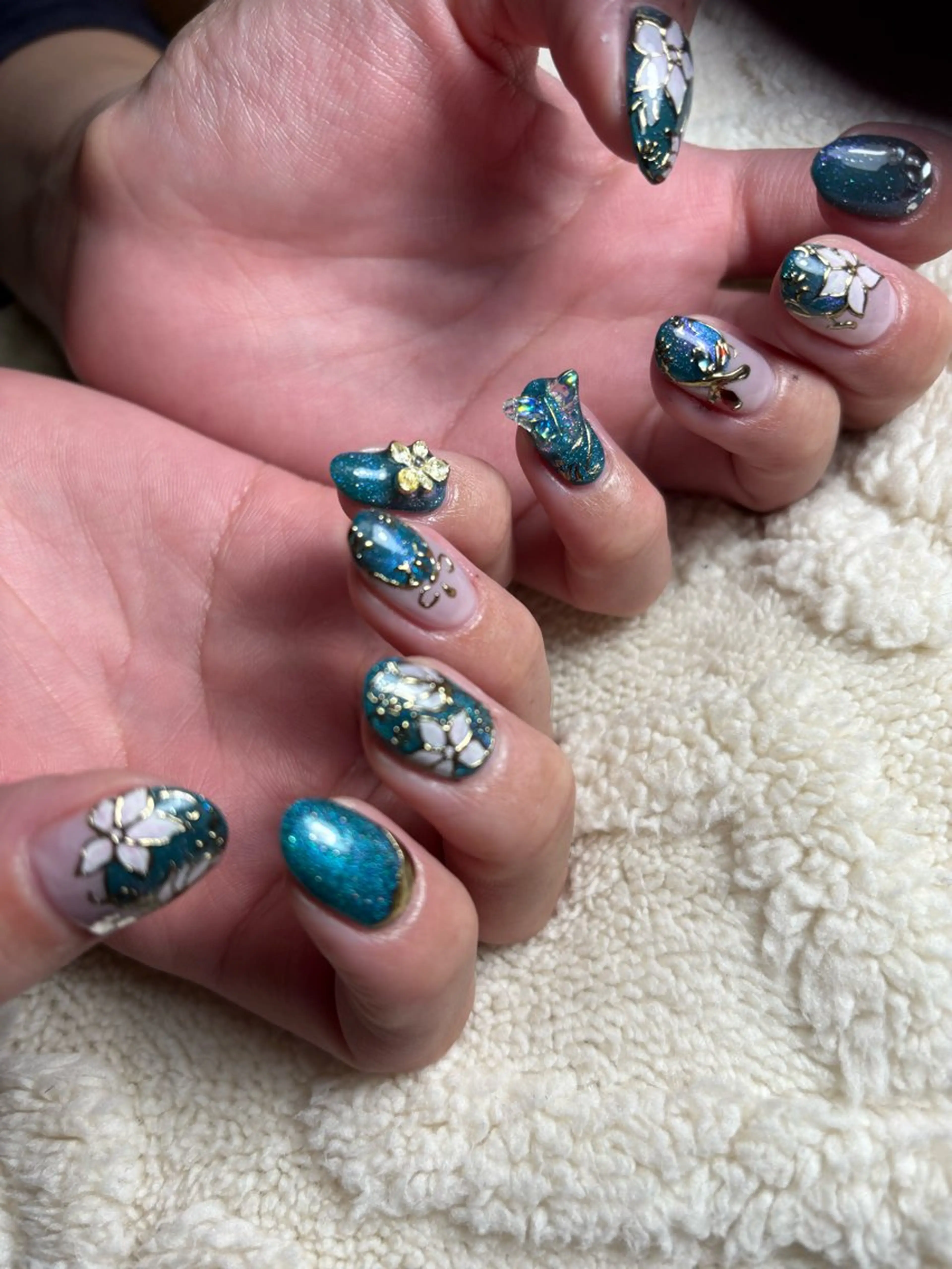 ミディアム ハンドネイル フットネイル Nail salon nico☻のネイルデザイン