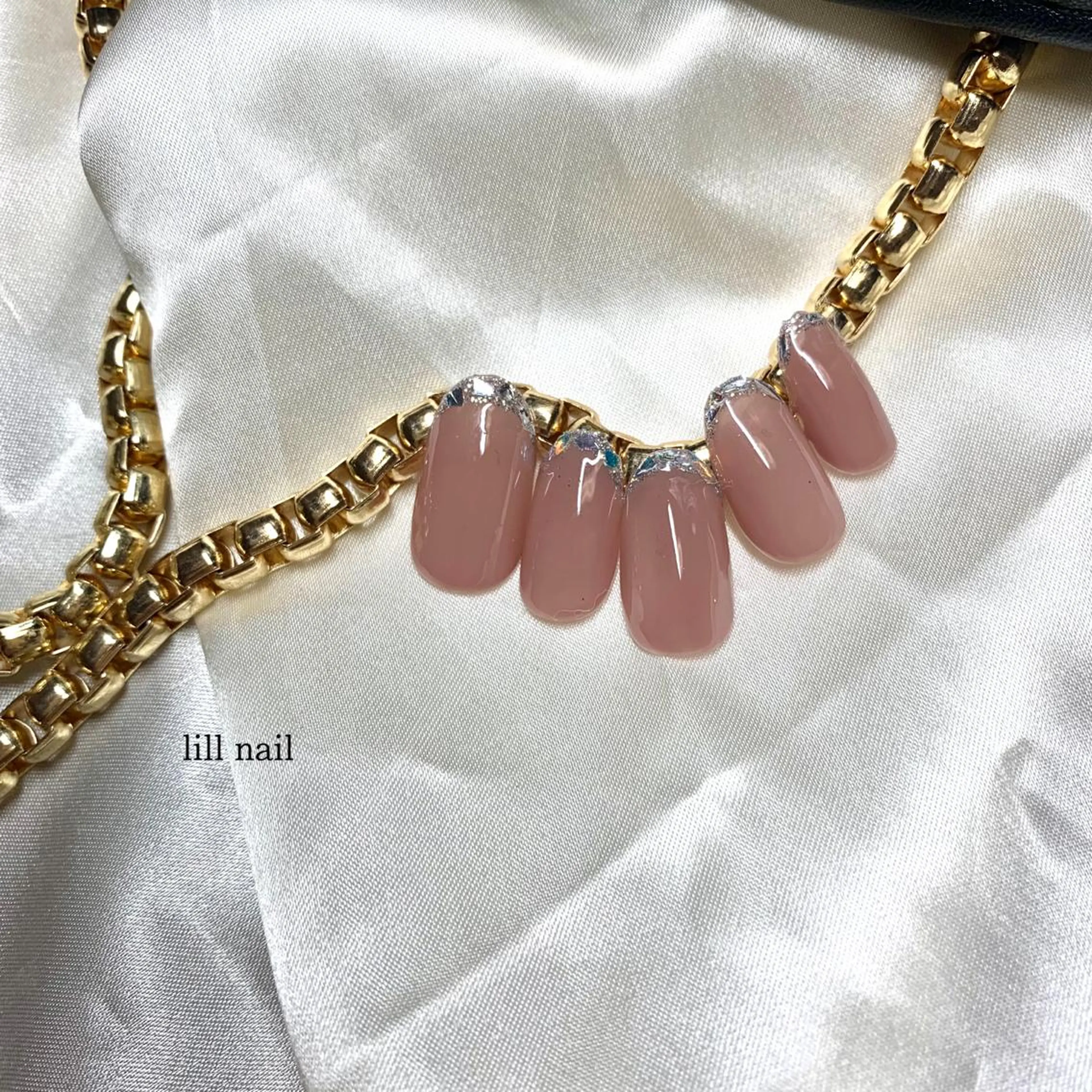 ミディアム pllia beautyのネイルデザイン