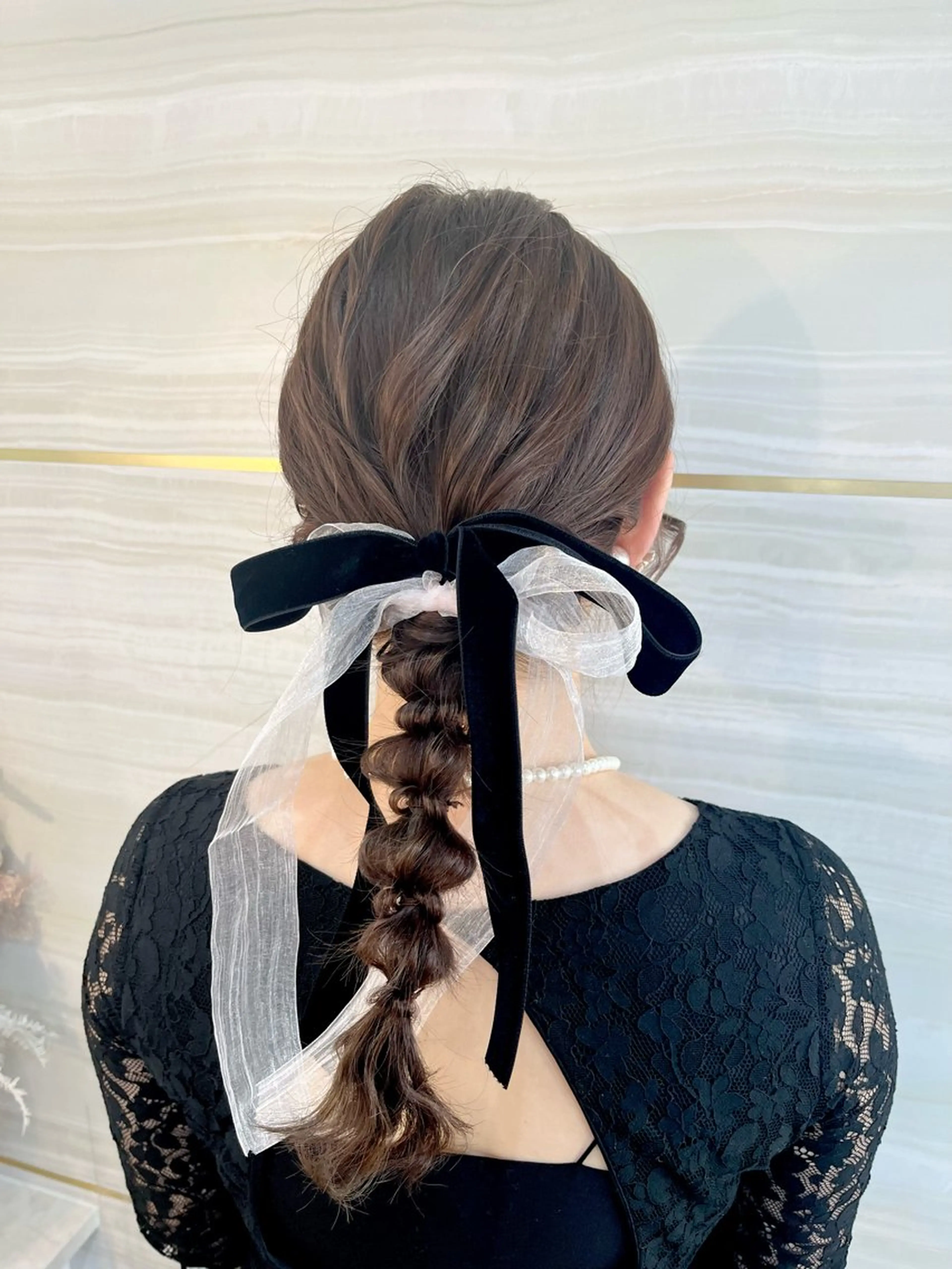 セミロング ヘアアレンジ 結婚式・ブライダル ヘアセット 💙Ami💙 elubylovisのヘアスタイル