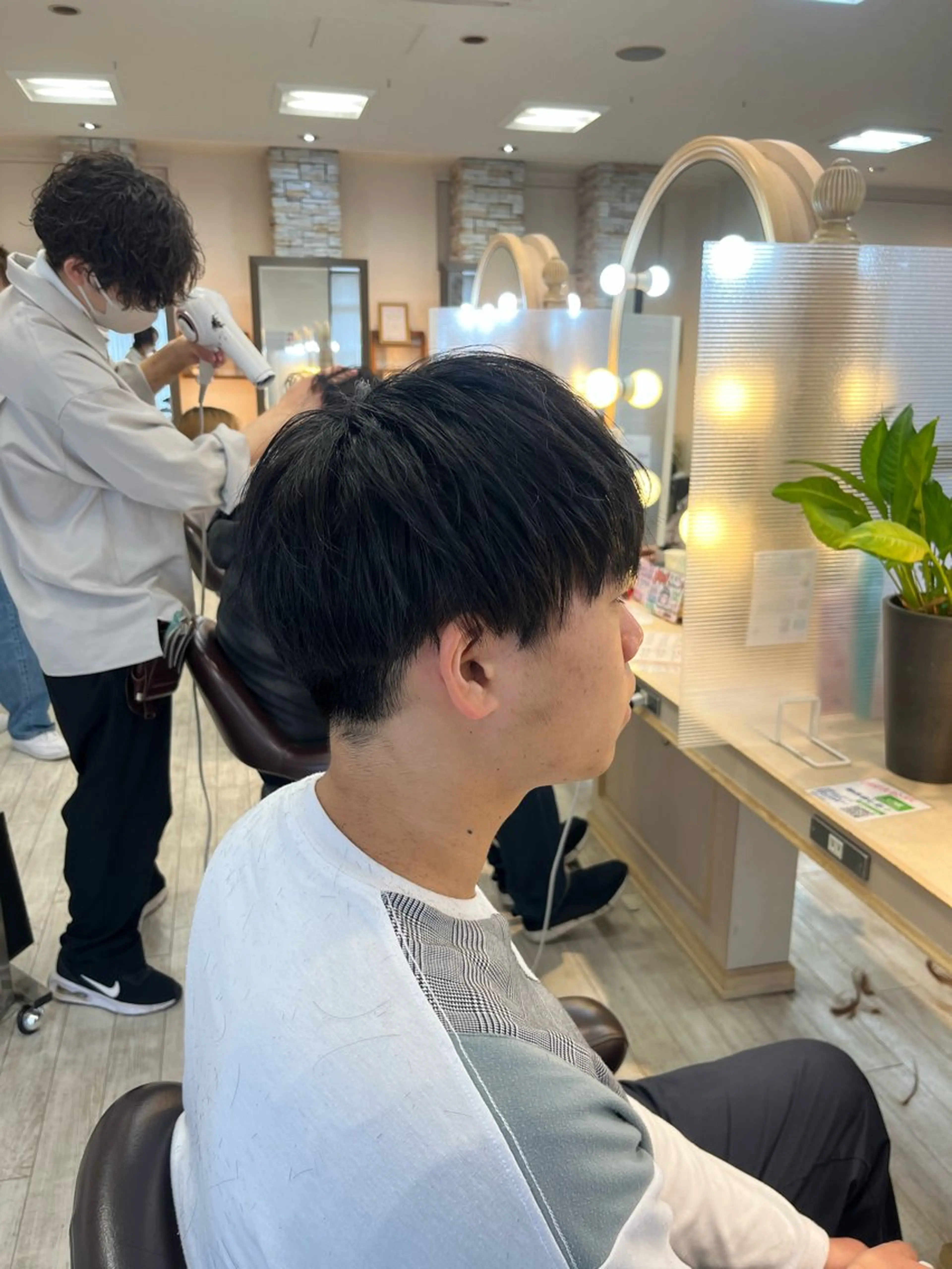 メンズ KEEN.渋沢/ 横溝小夏のヘアスタイル