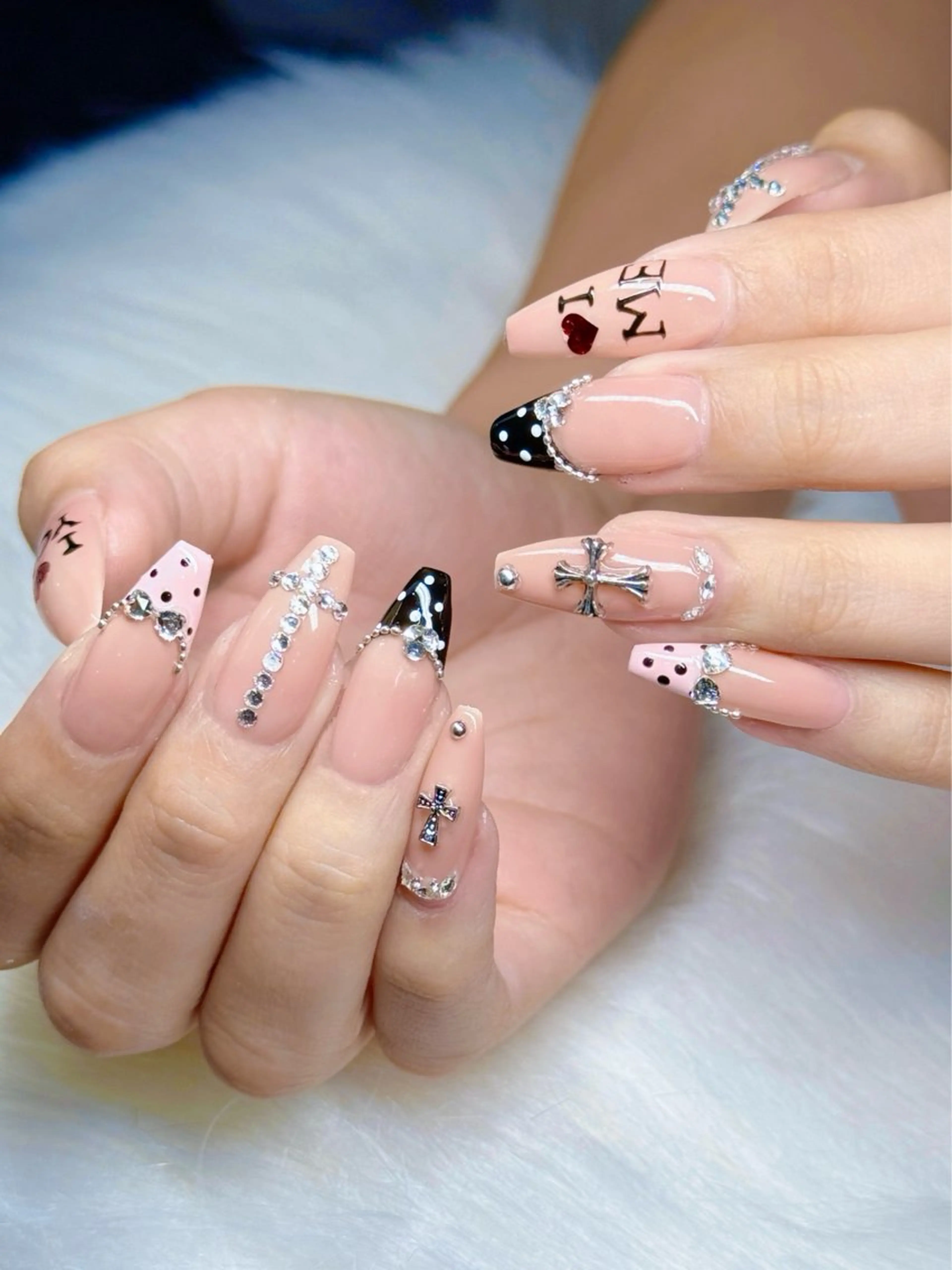 ネイル アートネイル ジェルネイル グラデーション キラキラネイル 持ち込み ハンドネイル NAILS BAR SHINJUKUのネイルデザイン