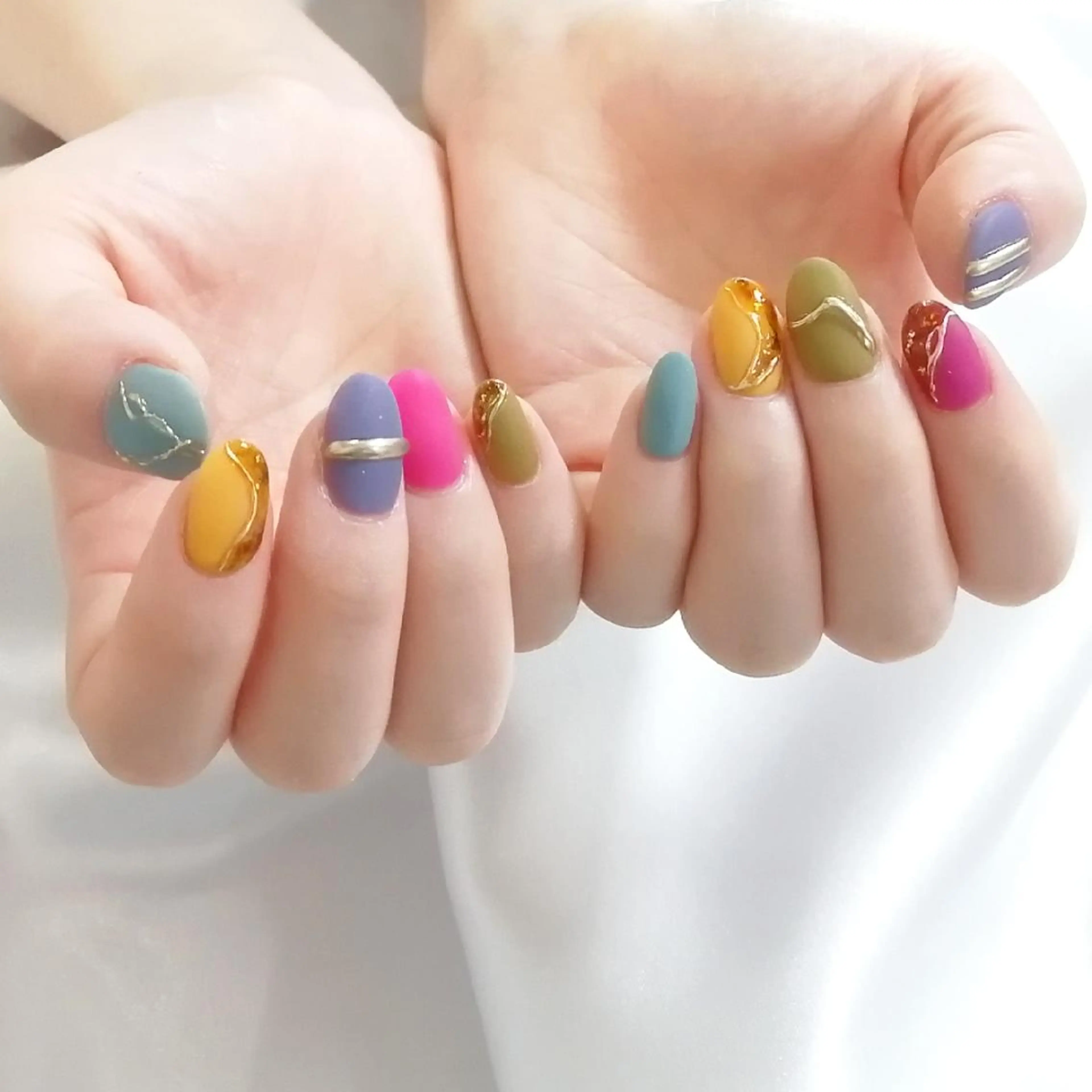 ネイル ハンドネイル フットネイル Nailsalon Daliのネイルデザイン