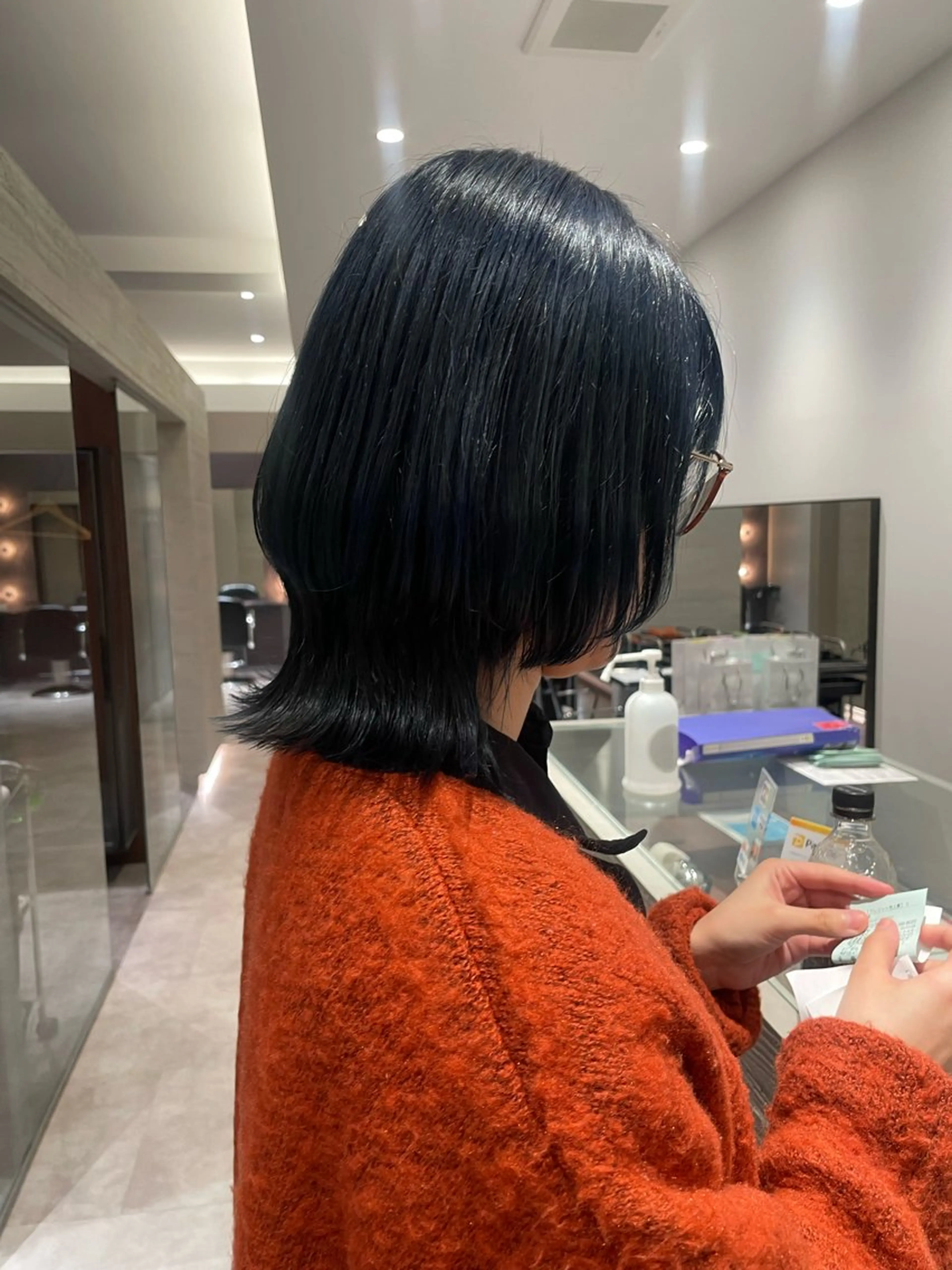 ミディアム ウルフカット NEST by chord （ネストバイコード）所属・🤍関根 朋香🤍のヘアスタイル
