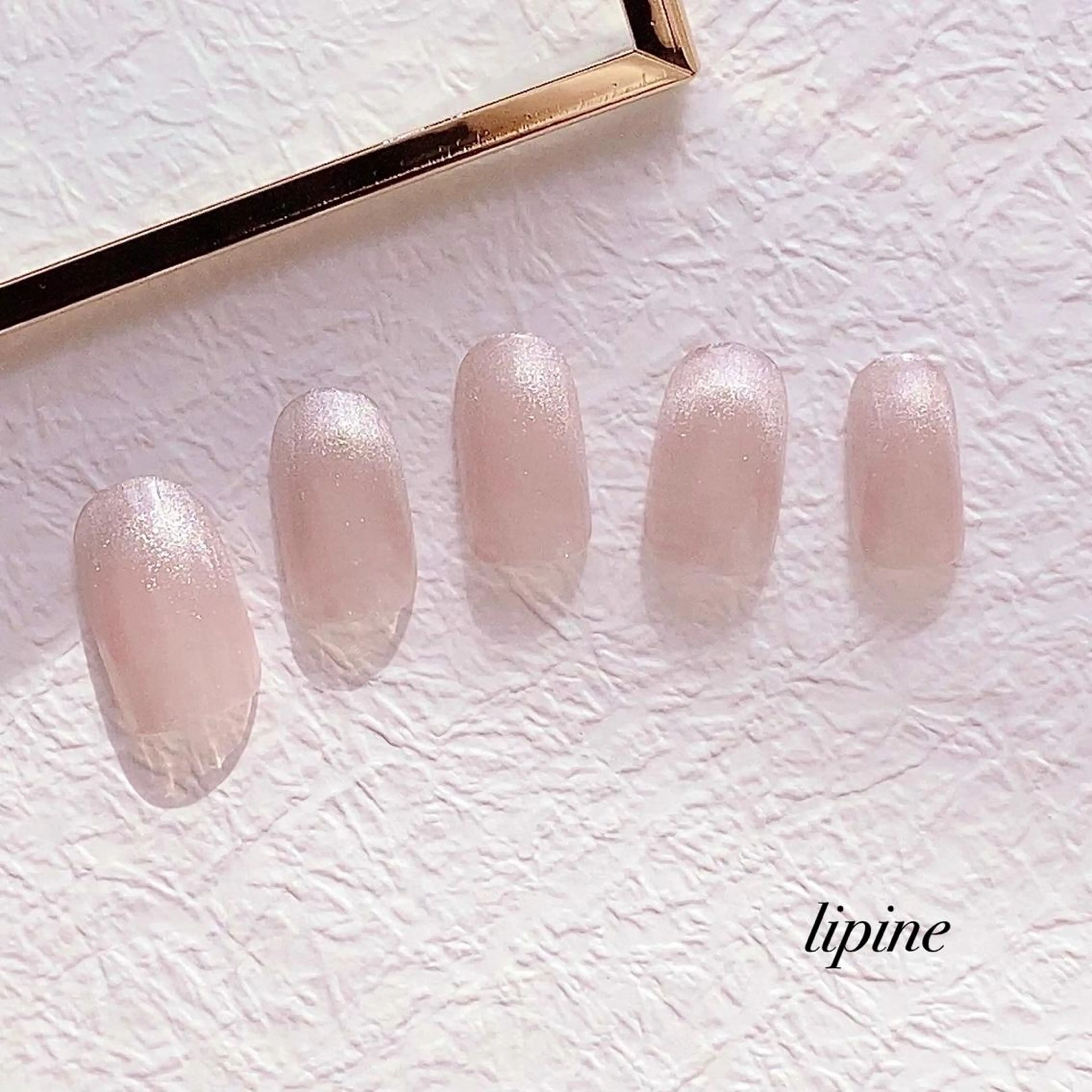 ネイル グラデーション マグネットネイル ネイルサロン lipineのネイルデザイン