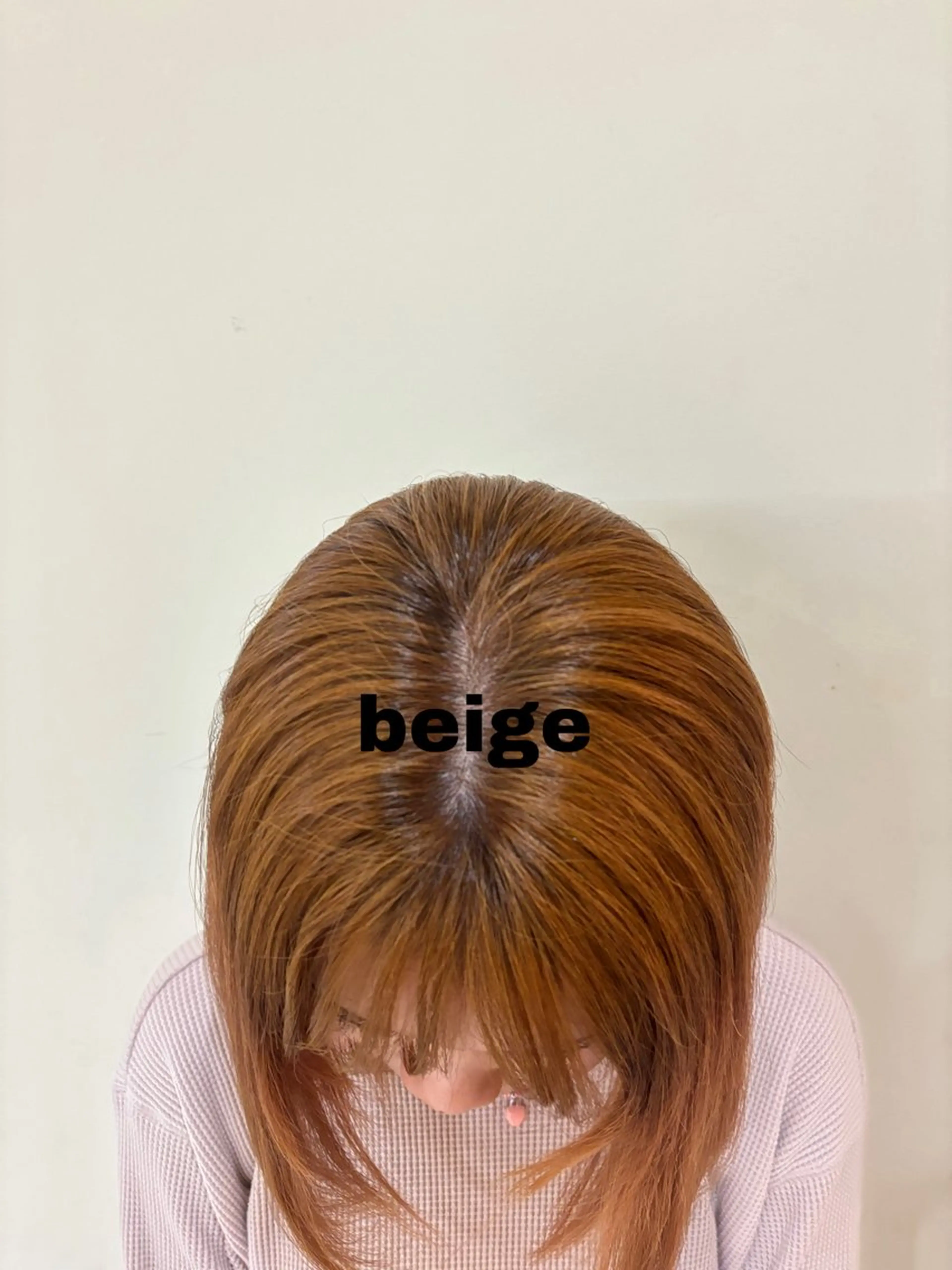 ミディアム カラー 伊藤 杏奈のヘアスタイル