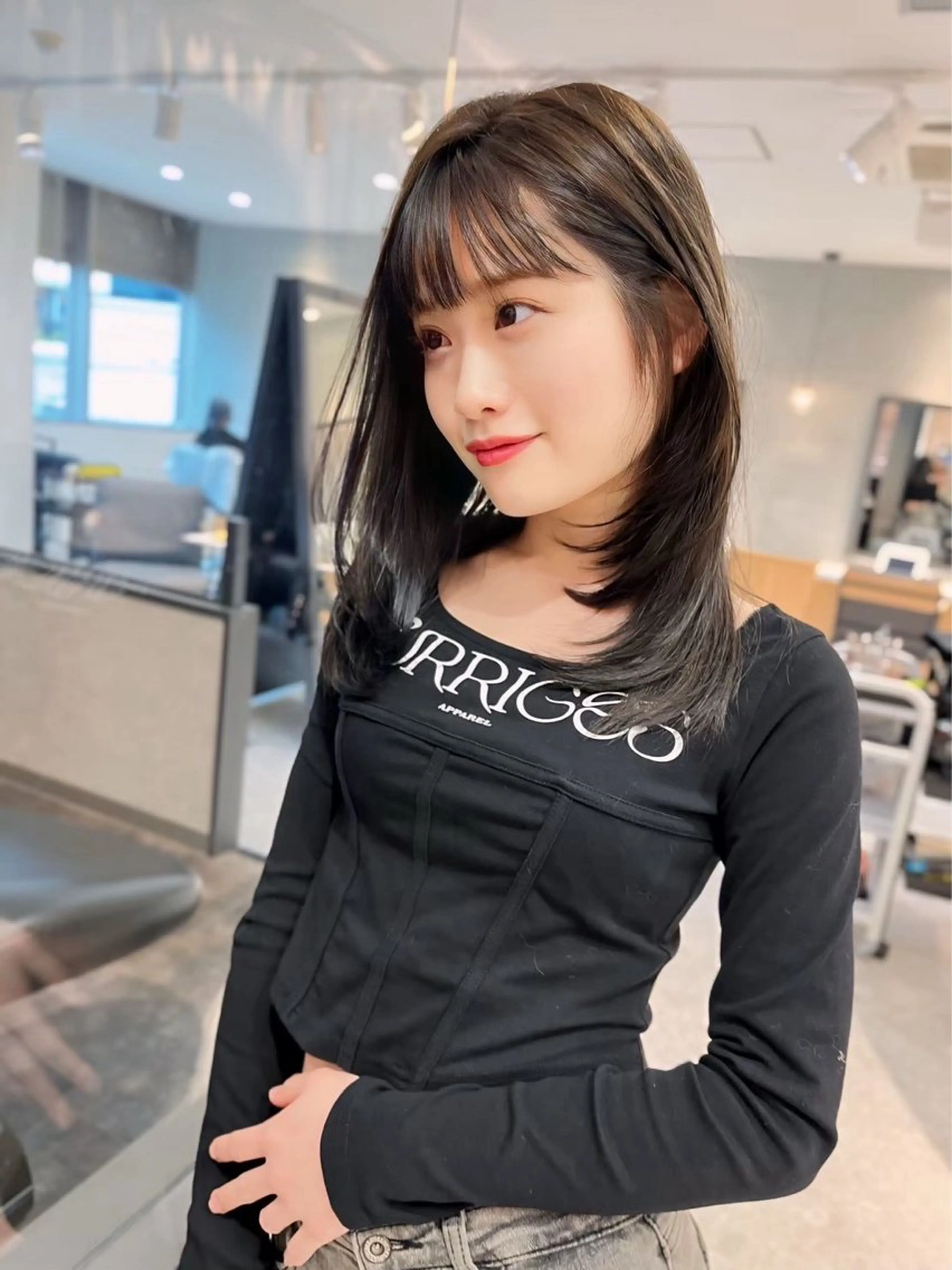 セミロング カット Hiroki 韓国ヘア🇰🇷のヘアスタイル