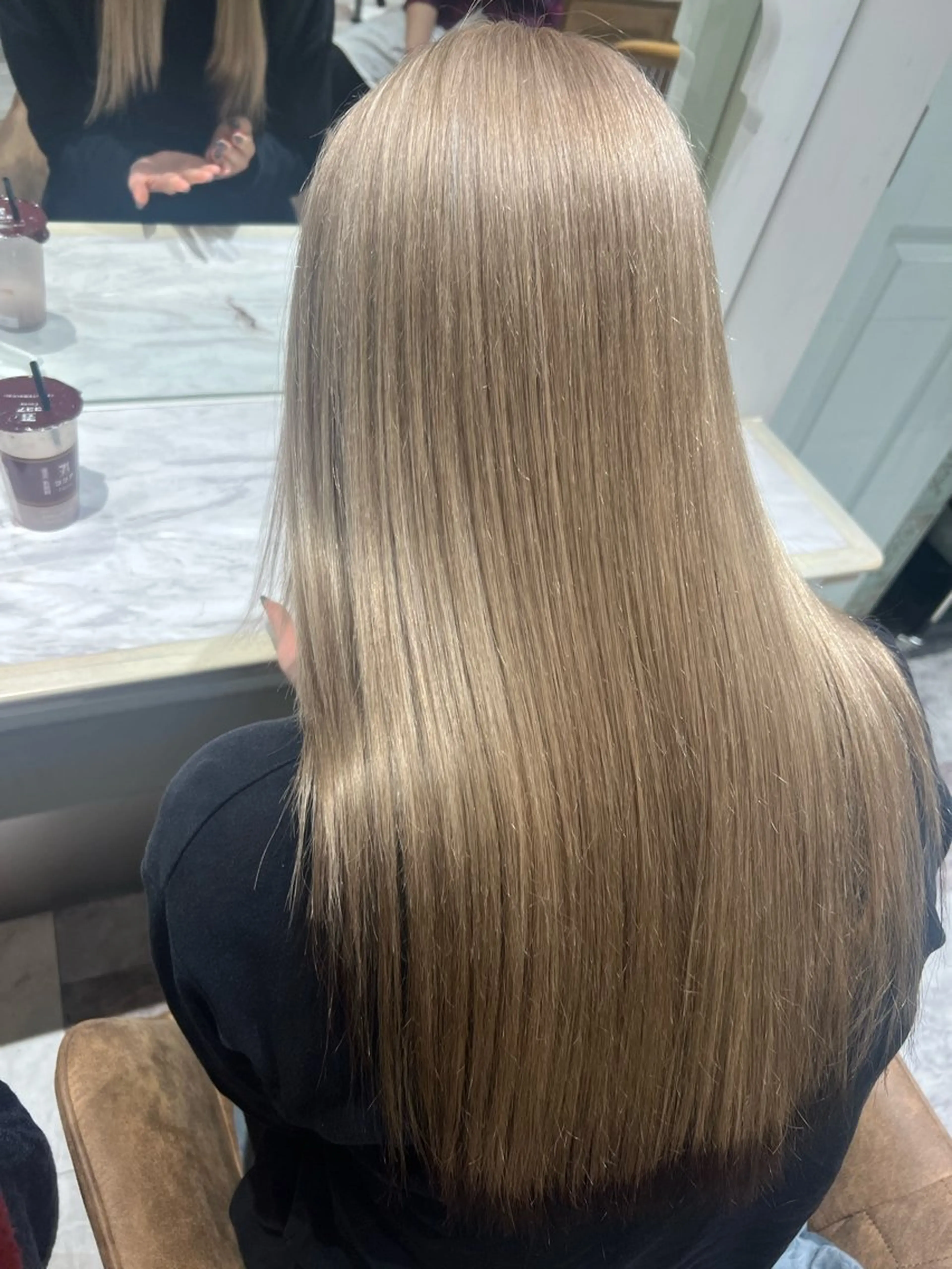 ロング 服部大地/ブリーチ 無しWカラー髪質改善のヘアスタイル