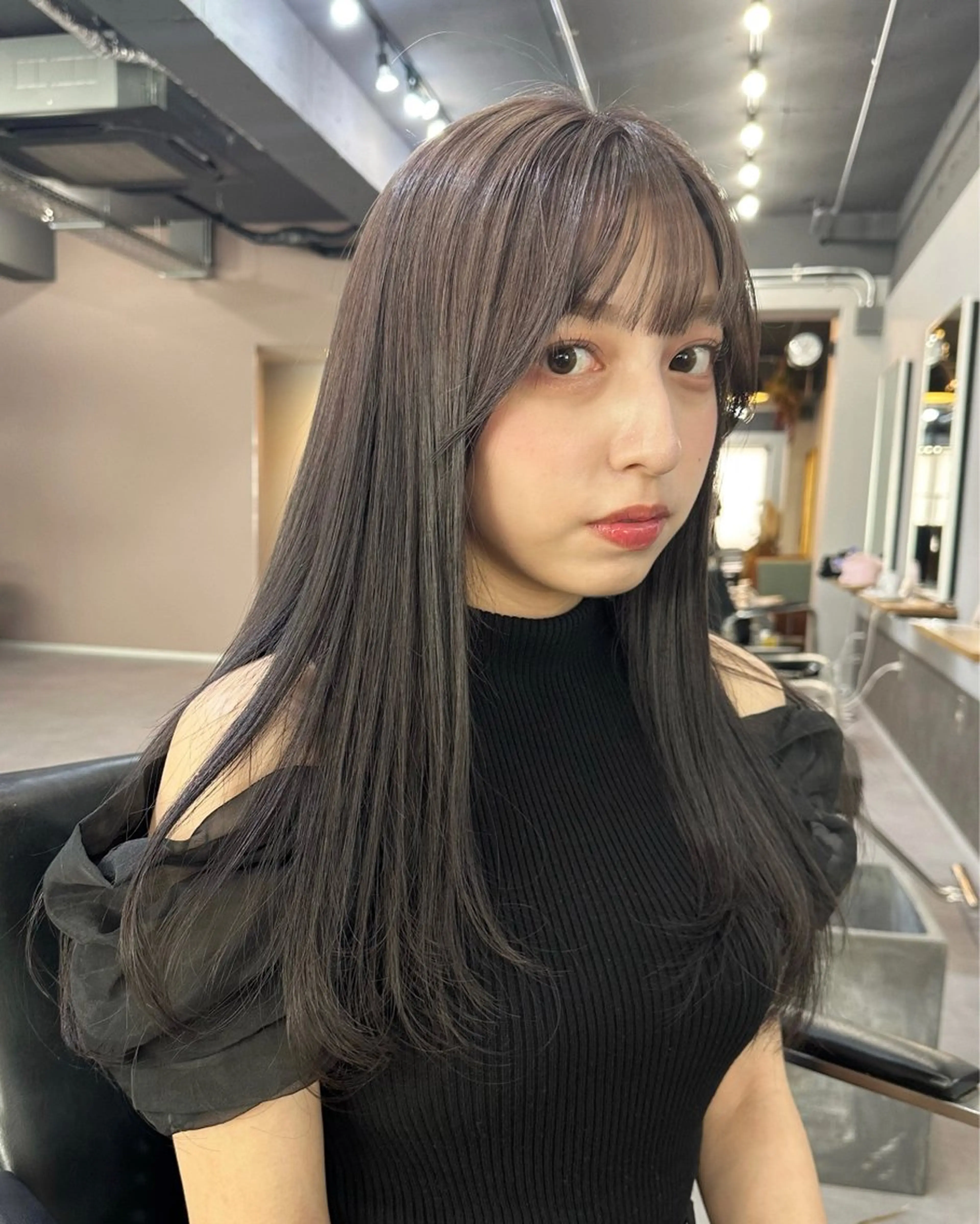 ロング カラー ヘアカラー ミルクティーベージュ ❤︎レイヤー　MIAのヘアスタイル