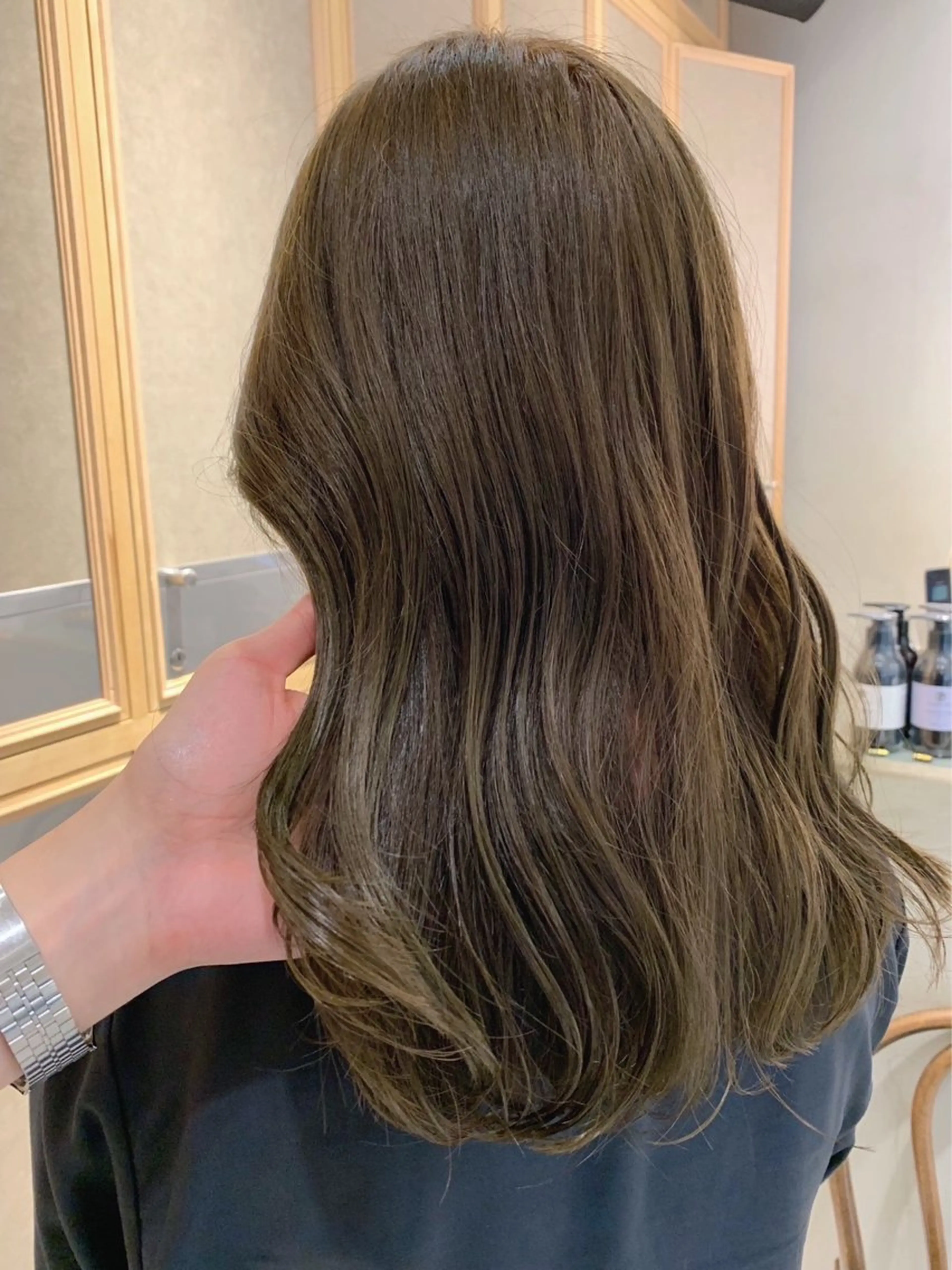 セミロング カラー 透明感カラー 🪞yuuのヘアスタイル