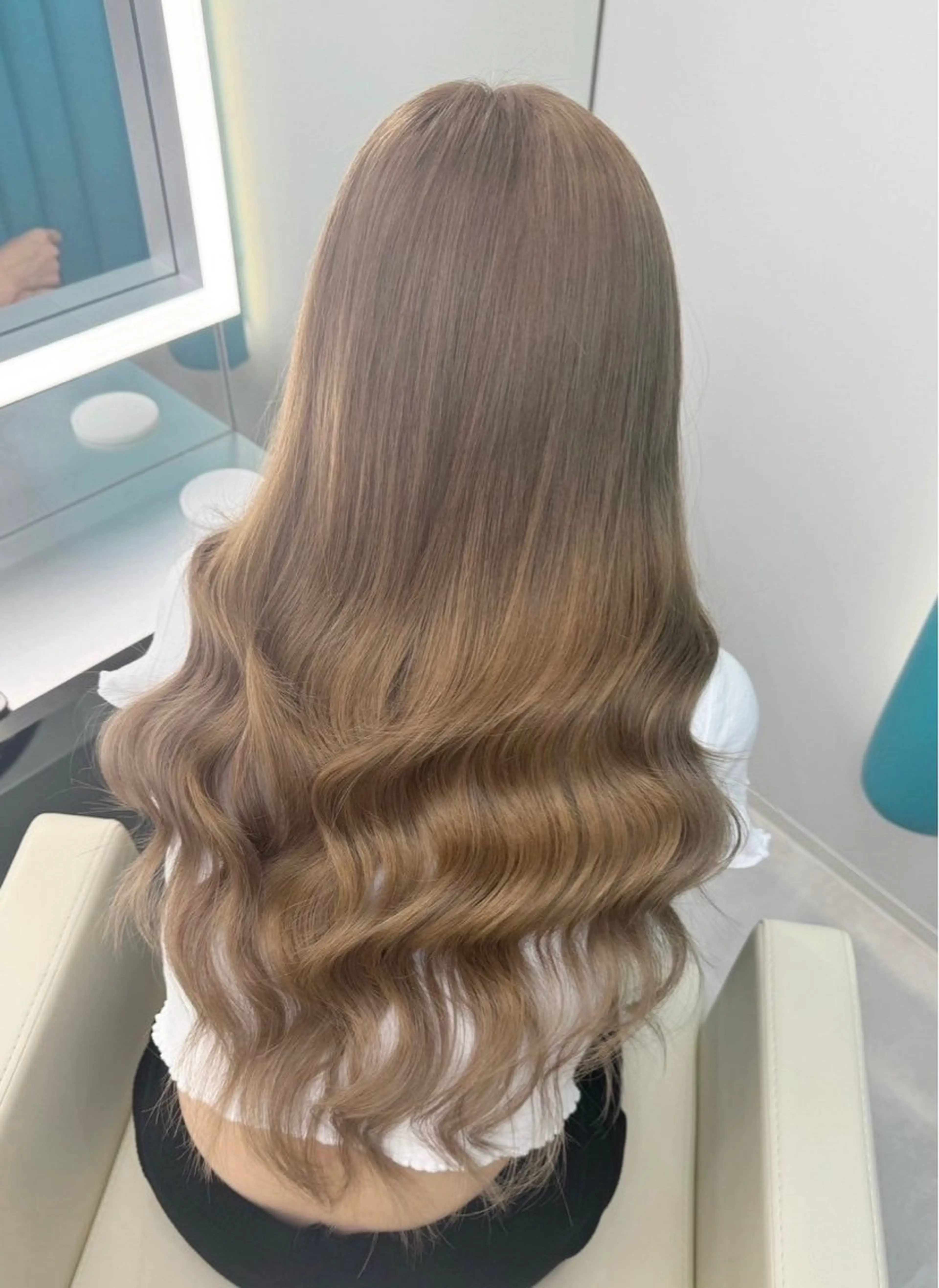 ロング カラー ベージュカラー ブリーチ ケアブリーチ TACE新宿所属・tace新宿 めいのヘアスタイル