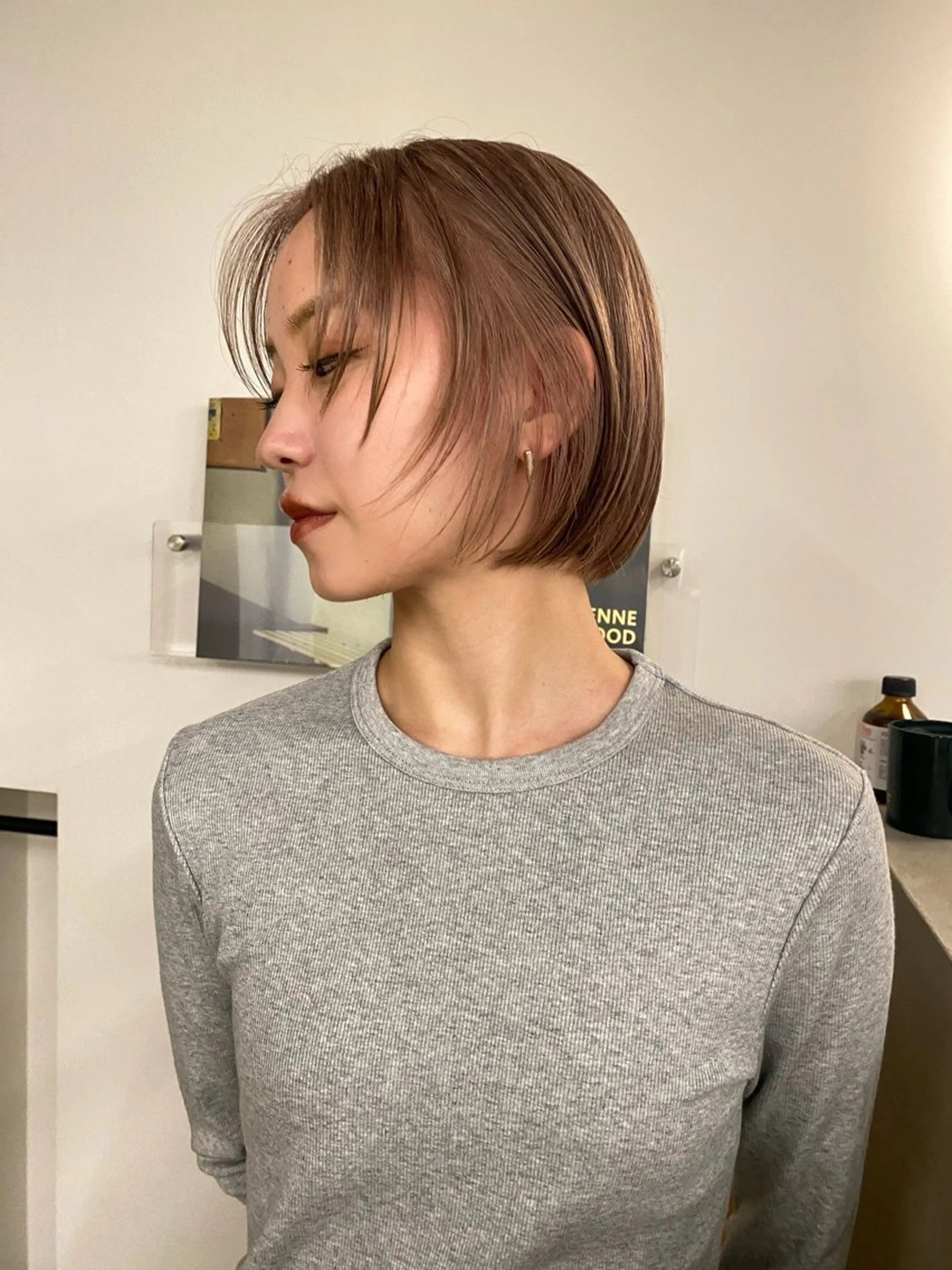 ショート カラー ブリーチ ヘアカラー トリートメント tonari 梅田、中崎町のヘアスタイル