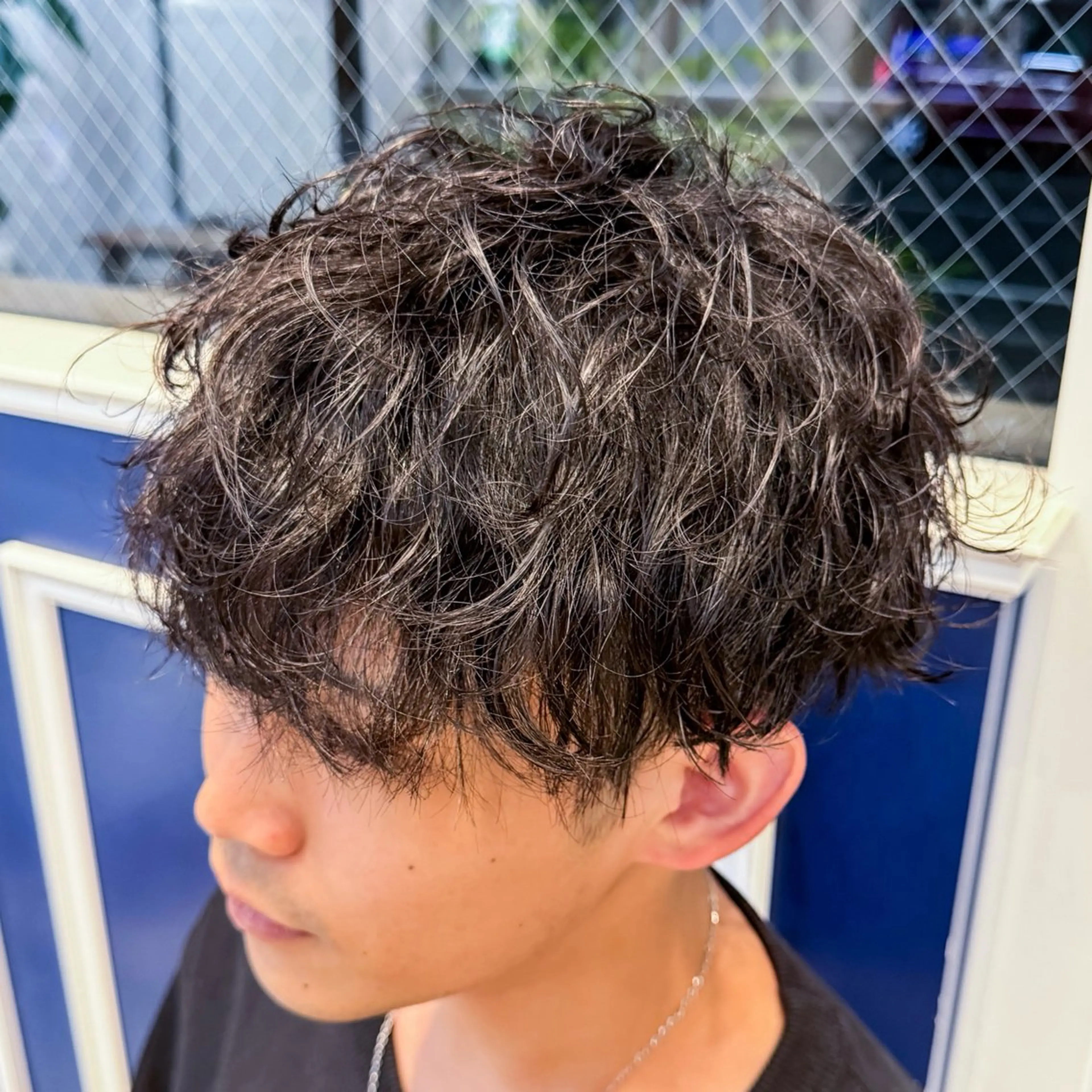 ショート パーマ メンズ メンズパーマ 波巻きパーマ カット 吉田 新平のヘアスタイル